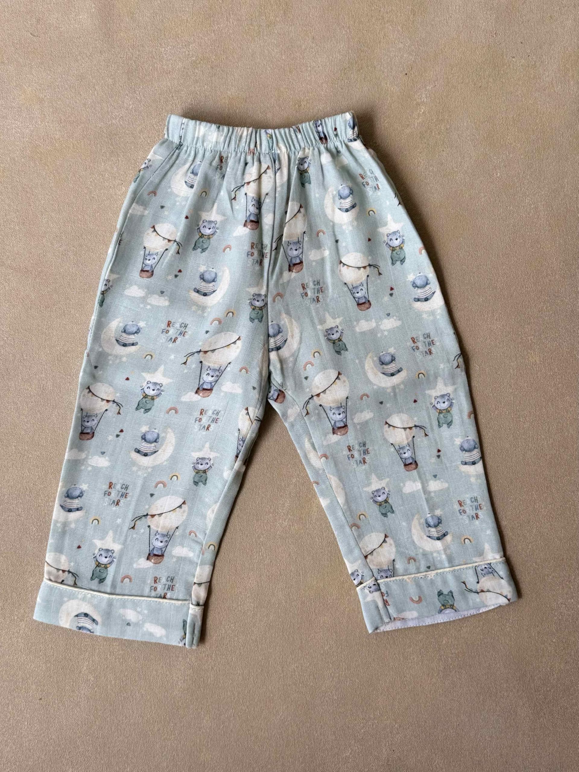 LILY LAMA Galaxy Goodnight Baby Girls Nightsuit 3-4 Years, 100% Organic Muslin Cotton Sleepwear Set, Soft Breathable Nightwear, Multicolor Comfortable Pajama Set for Kids 2