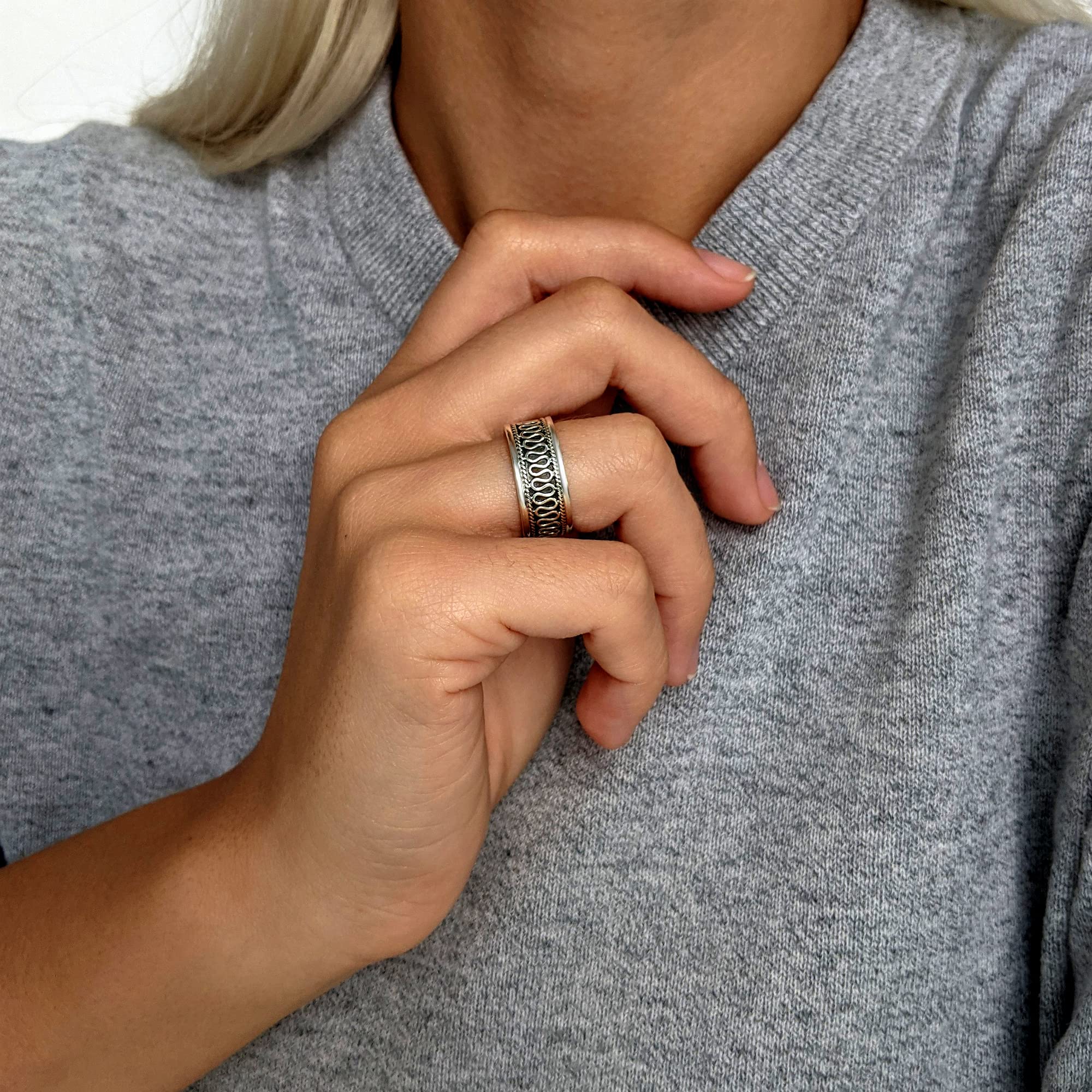 Silverly Anillo Plata de Ley Borde Plano Volutas Estilo Bali | Anillo Plata 925 Diseño Ondulado Mujer | Banda Ancha Plana Ondulada Hombre | Joyería Boho Unisex | Anillos Promesa Pareja