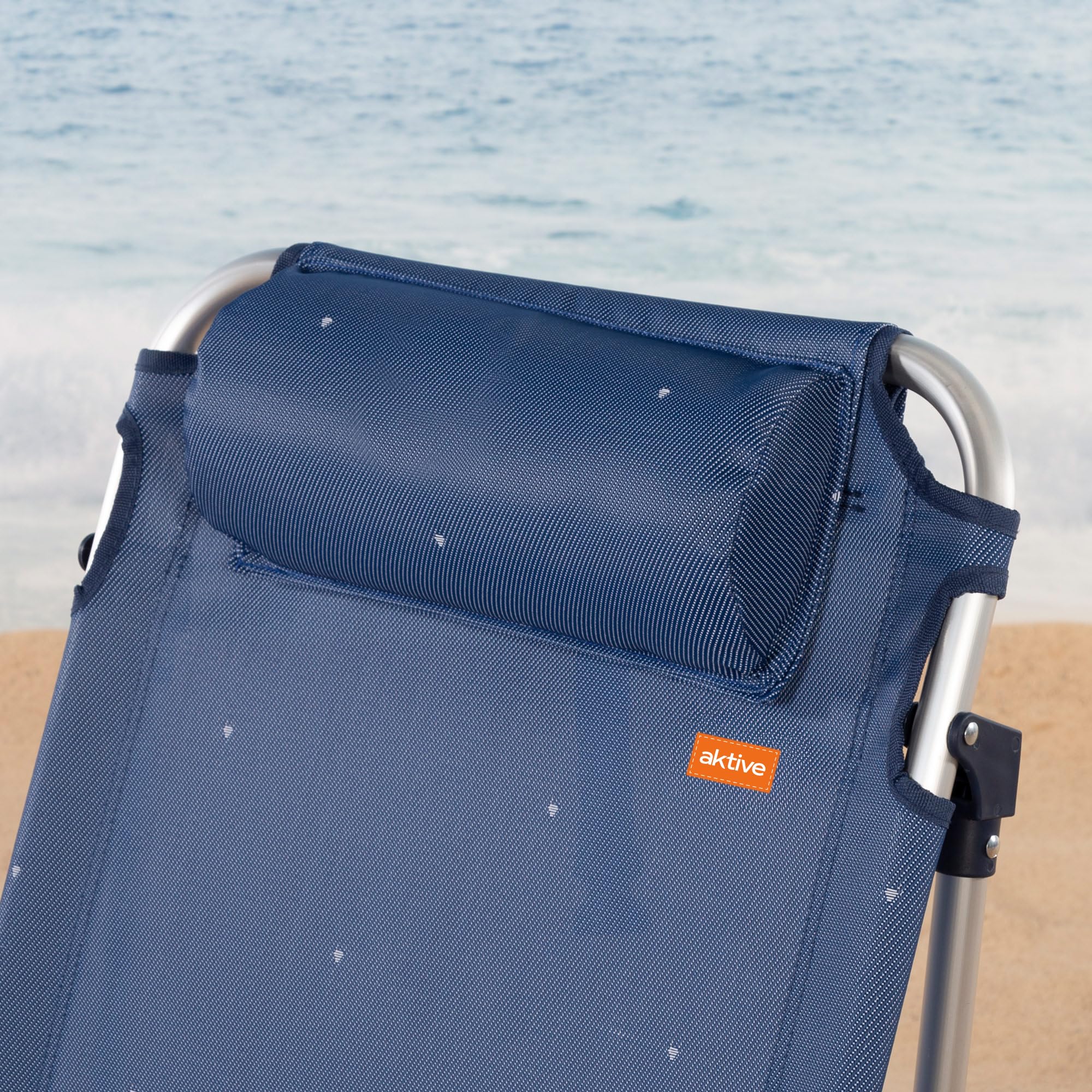 AKTIVE Packung mit 2 Strandstühlen, niedrig, neigbar in 4 Positionen, Kippschutz, mit Kissen und Seitentasche, leichtes Aluminiumgestell, für Strand oder Garten, 51 x 45 x 76 cm (62290)