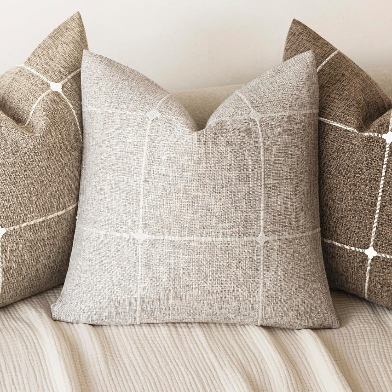 Foindtower Pack of 2 Decorative Faux Linen Jacquard Check Throw Pillow Covers Farmhouse Cushion Cover with Grid Textured Accent Pillowcase for Couch Sofa Living Room Home Decor,22×22 Inch,Beige