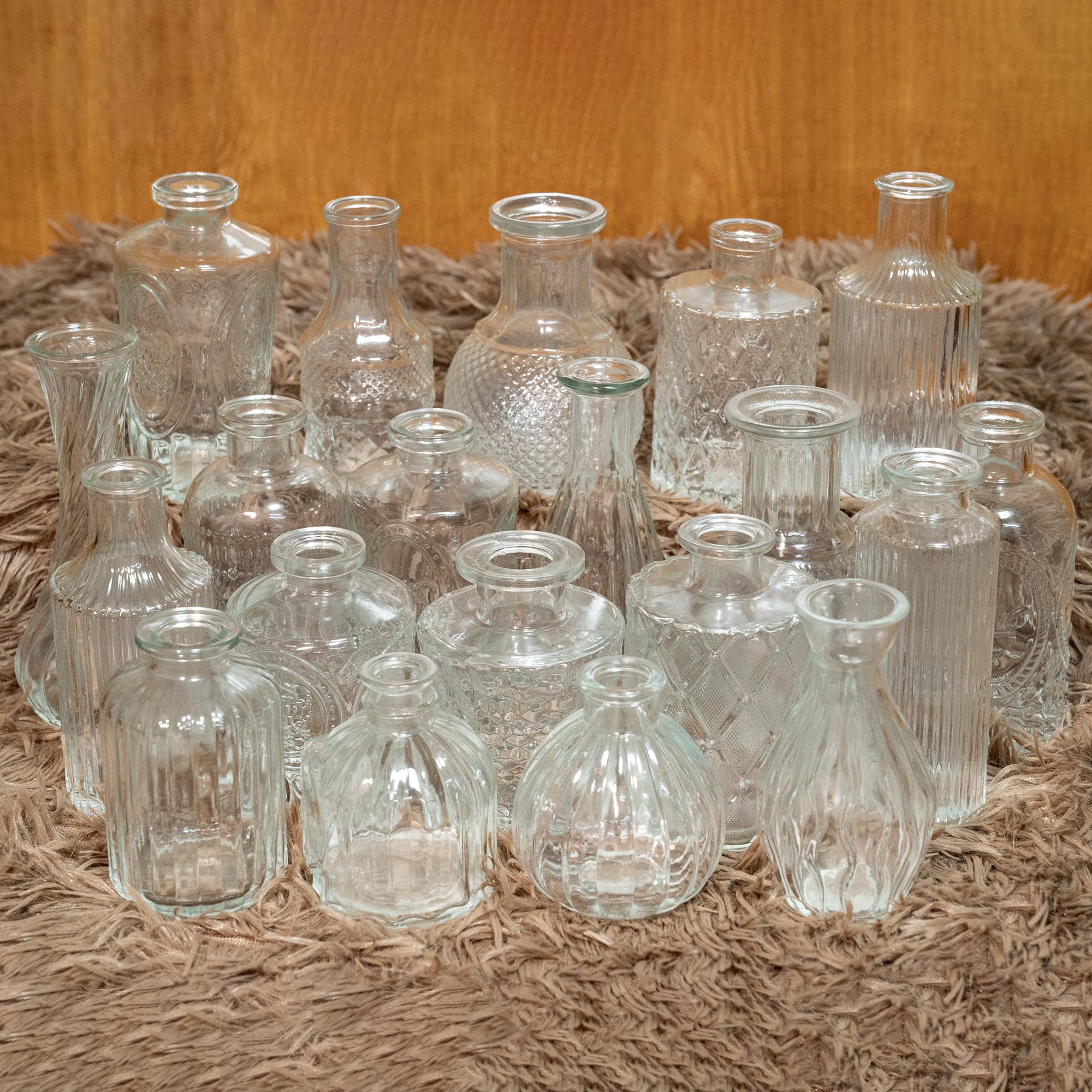 Ruyosn Juego de 20 Jarrones Decorativos de Vidrio Transparente - Mini Floreros Vintage para Centro de Mesa, Decoración Hogar, Boda y Eventos (8-13cm)