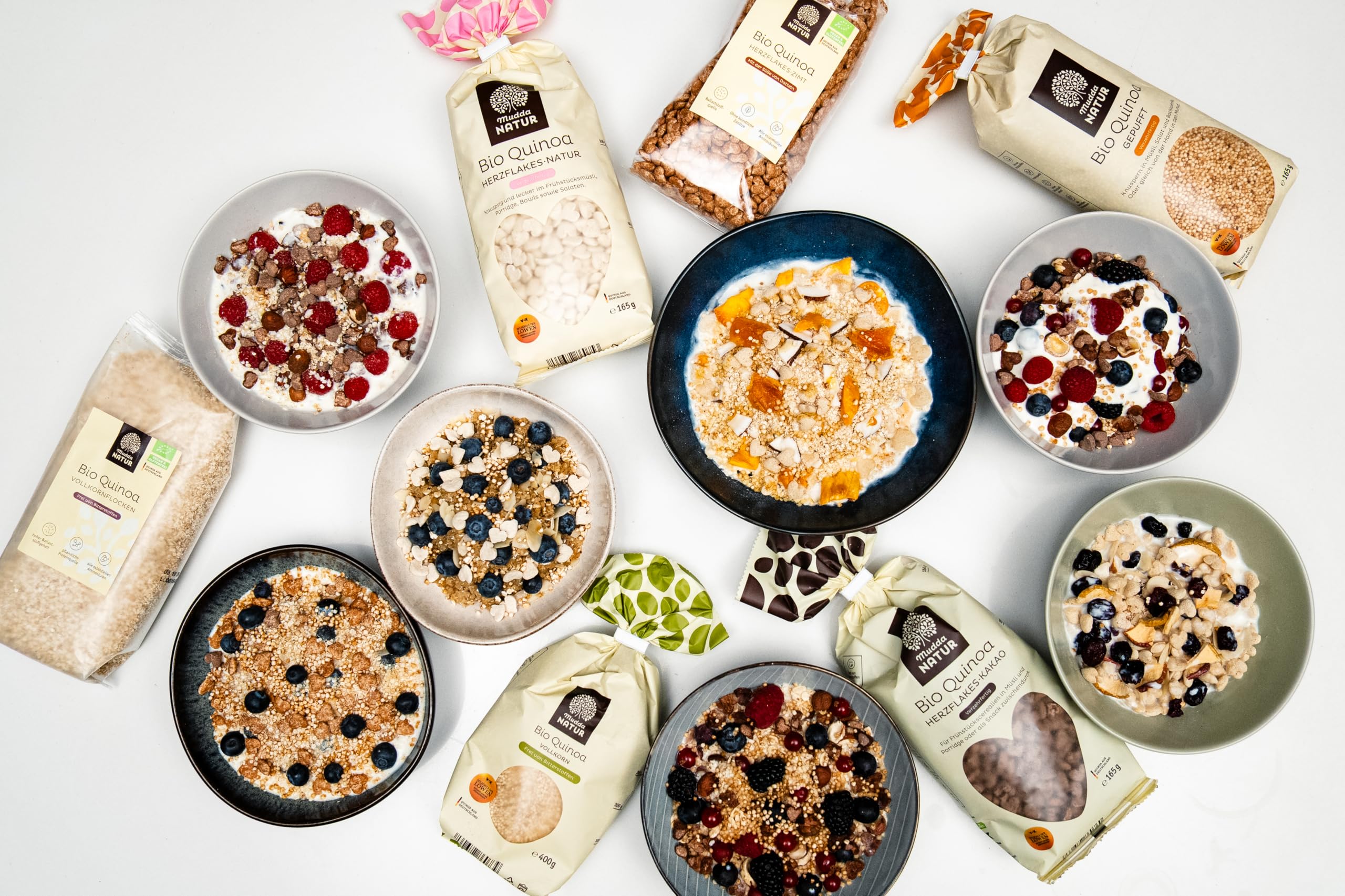 Mudda Natur Bio Quinoa Vollkornflocken (6x300g) - angebaut in Deutschland - glutenfrei & frei von Bitterstoffen, perfekt für Müsli, Porridge, Backen oder Bowls. Hochwertige pflanzliche Eiweißquelle.