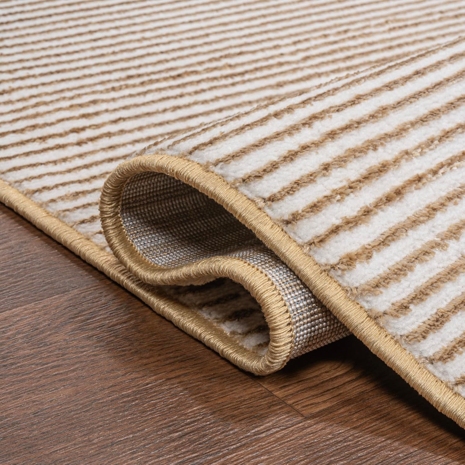 JONATHAN Y Cole Pinstripe High-Low White/Gold Indoor Area Rug, 3x5, Modern, Minimalist, Easy-Cleaning for Living Room, Bedroom, Kitchen, Pet Friendly, Non-Shedding (CAR101D-3)