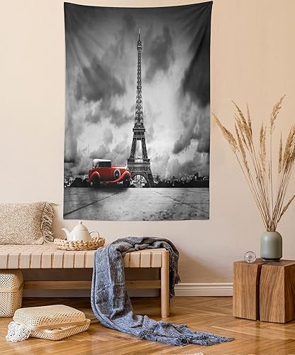 Ambesonne Tapiz de la Torre Eiffel, imagen de la Torre Eiffel, París, Francia, coche vintage, nubes oscuras, decoración de tela para colgar en la
