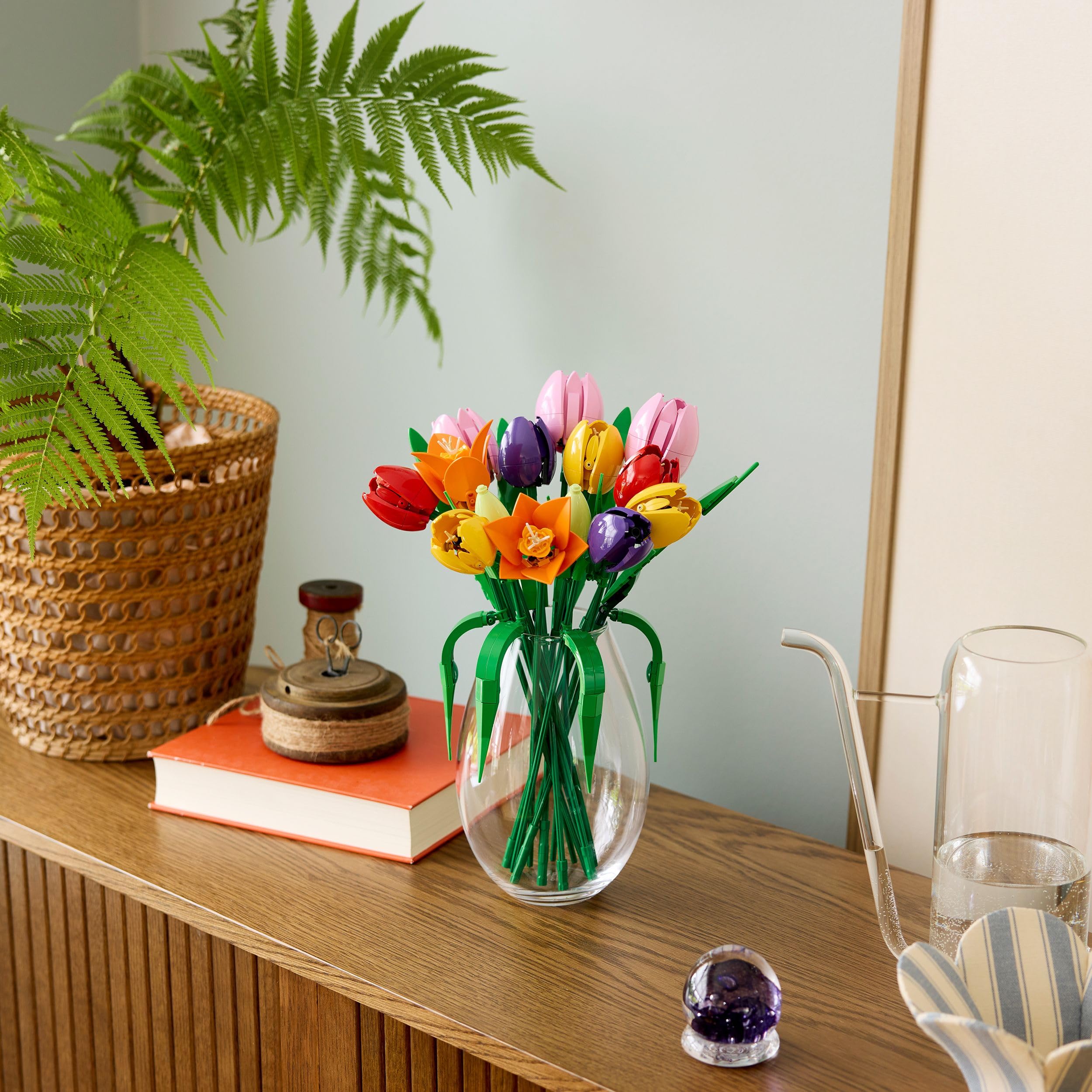 LEGO Botanicals Bouquet di Tulipani - Set Fiori Finti da Costruire per Adulti - 14 Tulipani Artificiali in 5 Colori - Decorazione per Casa di San Valentino - Regalo per Lei, Lui, Donna o Uomo - 11501