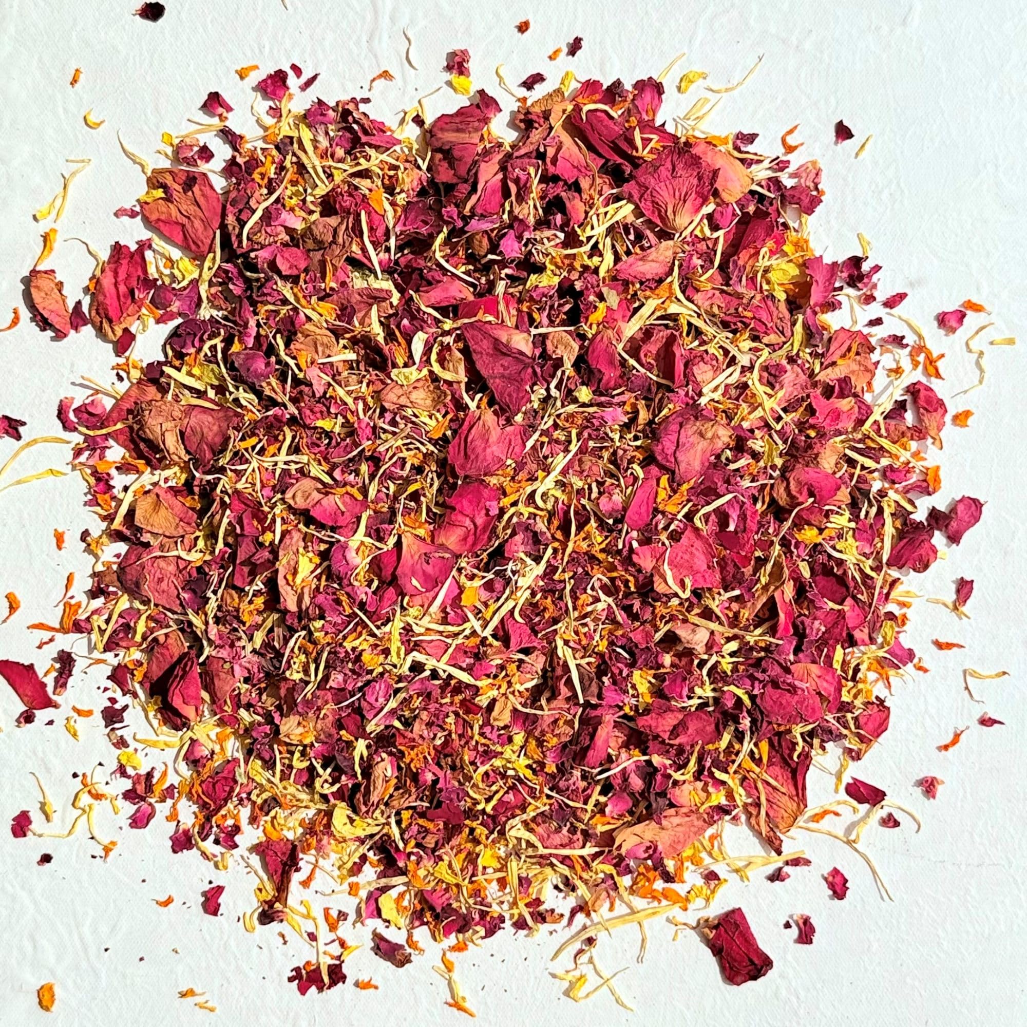 Natural Petal Confetti, 'Sunset Haze', 5 Litres, Red Rose, Coral Rose, Orange Marigold - Image 3