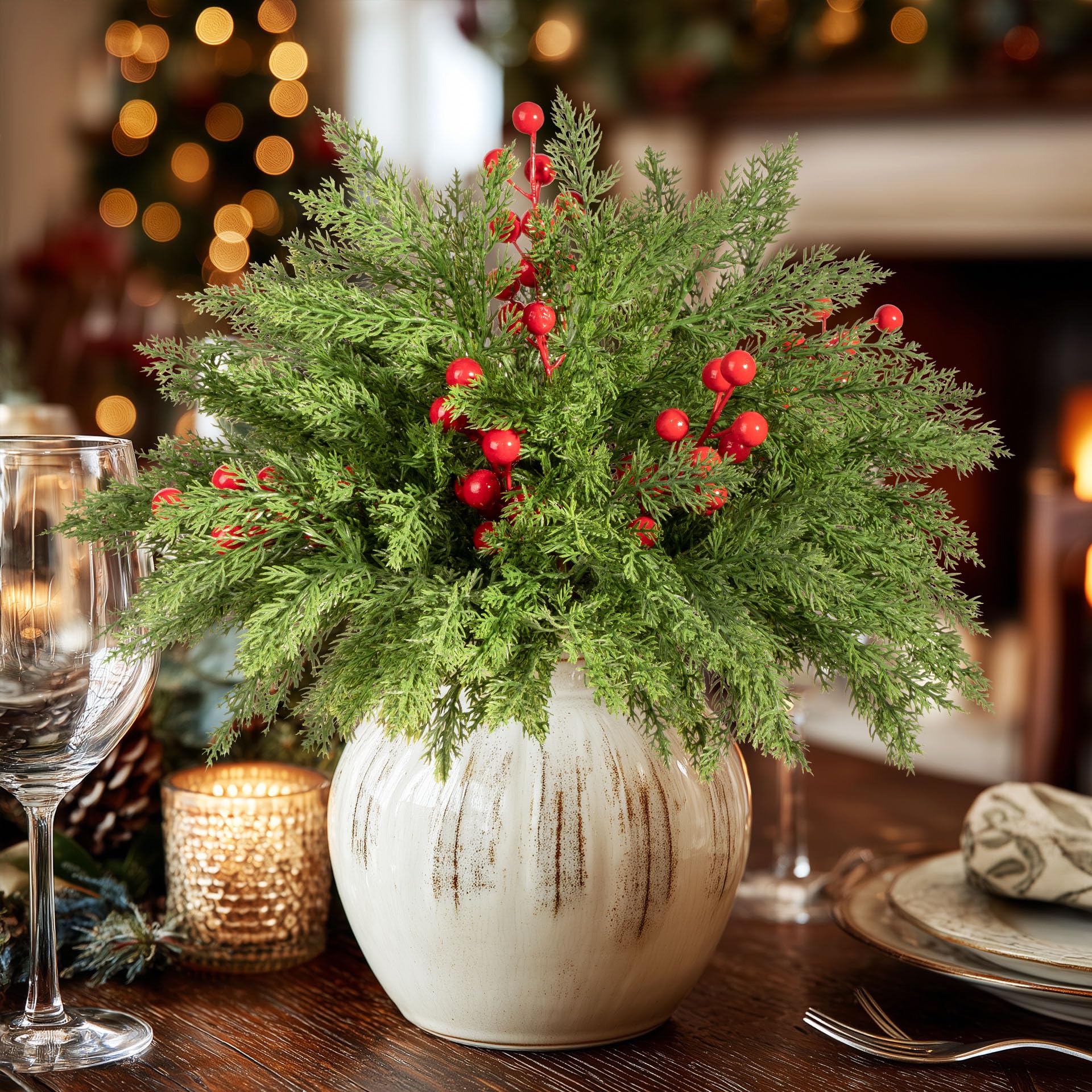 Künstliche Norfolk-Kiefernstiele mit roten Früchten, 6 künstliche Zweige für DIY-Kranz, Weihnachten, Neujahr, Urlaub, Dekoration, Kamindekoration, Innenbereich, Heimdekoration, 34 cm (ohne