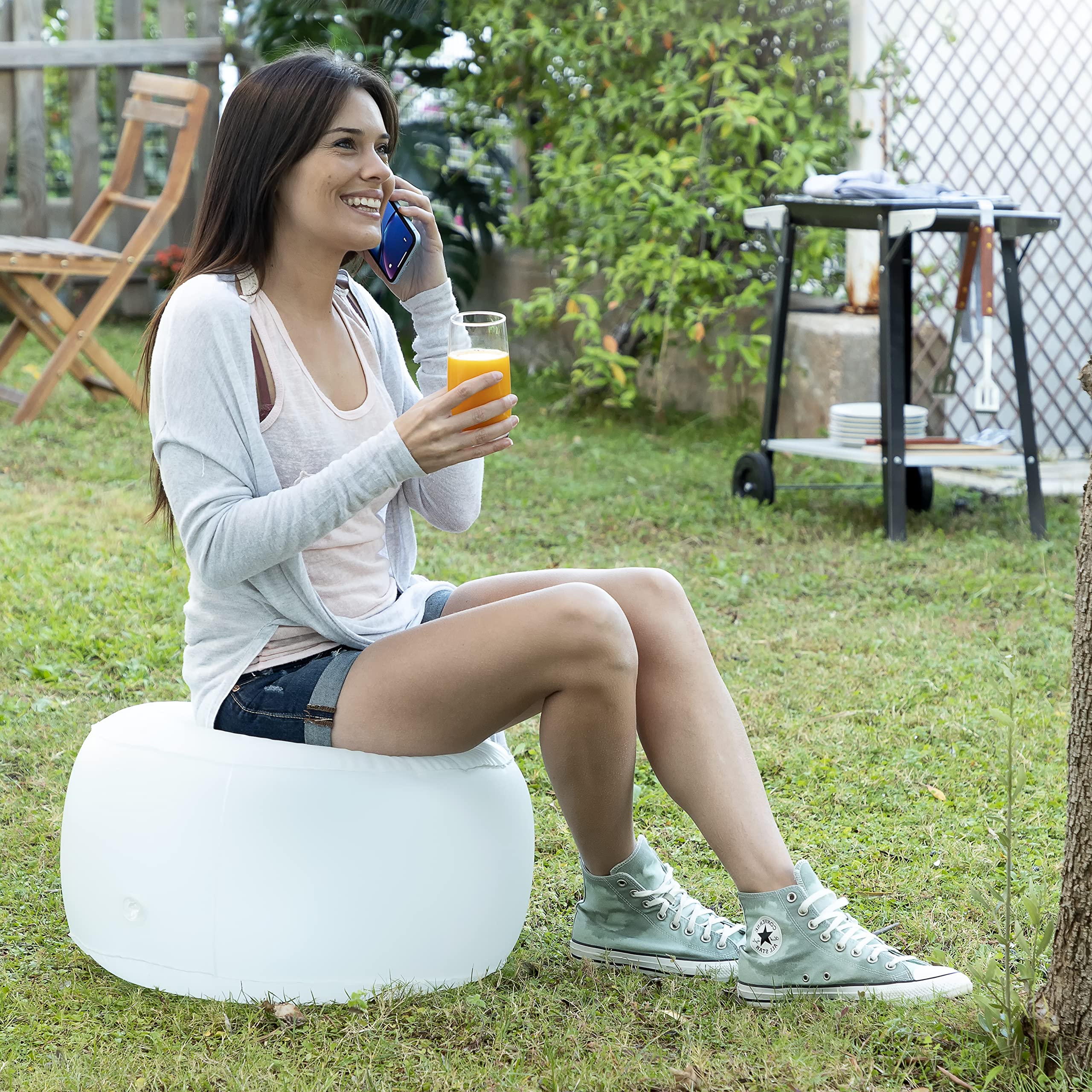 InnovaGoods - Pouf Gonflable LED Multicolore avec Télécommande, Résistant à l'eau, Pompe Incluse, Portable et Léger, Idéal pour Intérieur et Extérieur, Blanc, Unica, Plastique