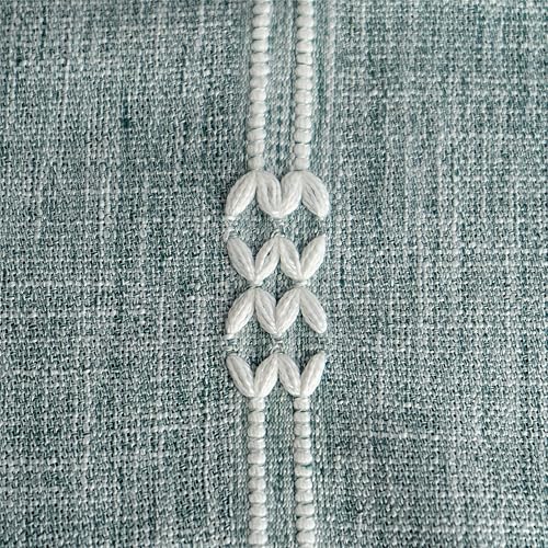 Miniatura 4 de Gernaice Mantel rústico con rayas bordadas, mantel cuadrado pequeño con borlas, de algodón y lino, sin arrugas, lavable, cubierta de mesa para mesa