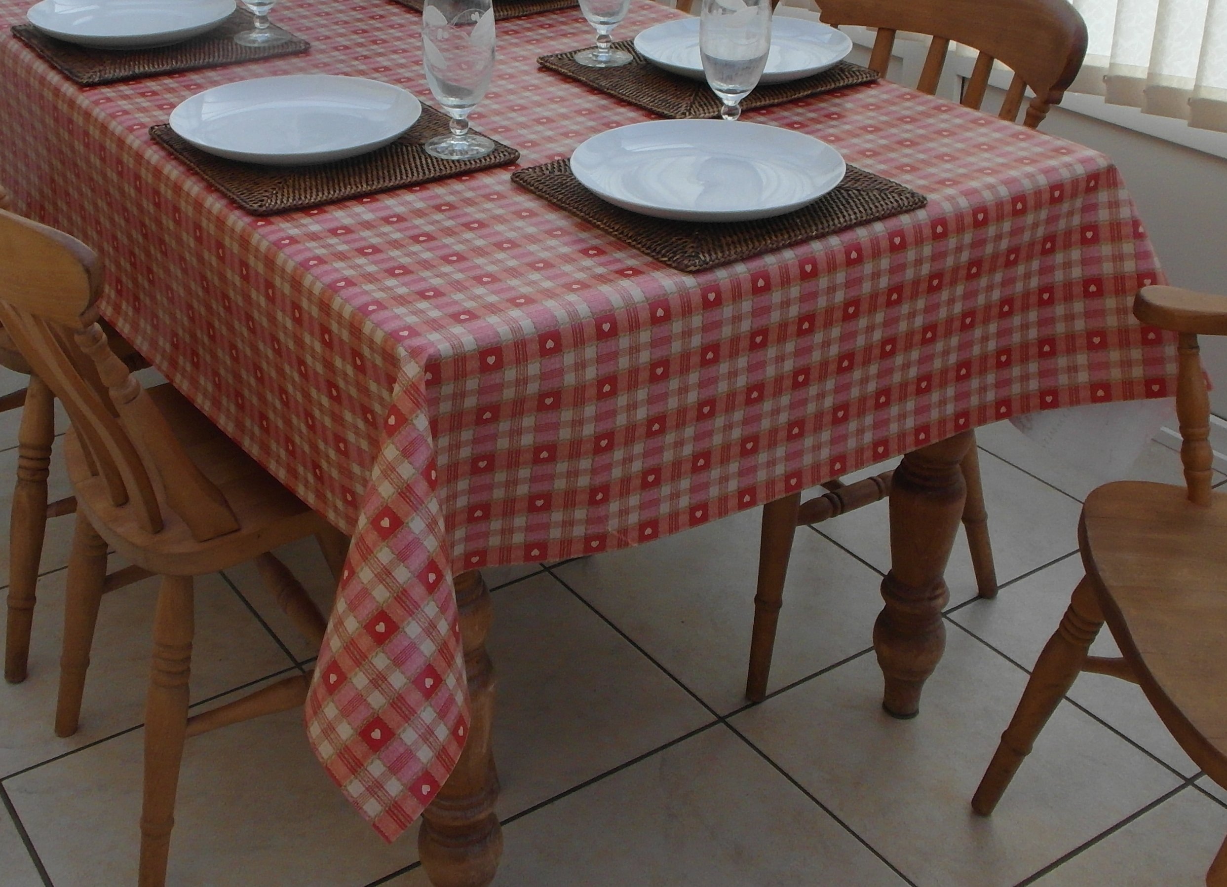 The Tablecloth Company Red 140X250cm Oblong Pvc/Vinyl Tablecloth - & Cream Check With Hearts