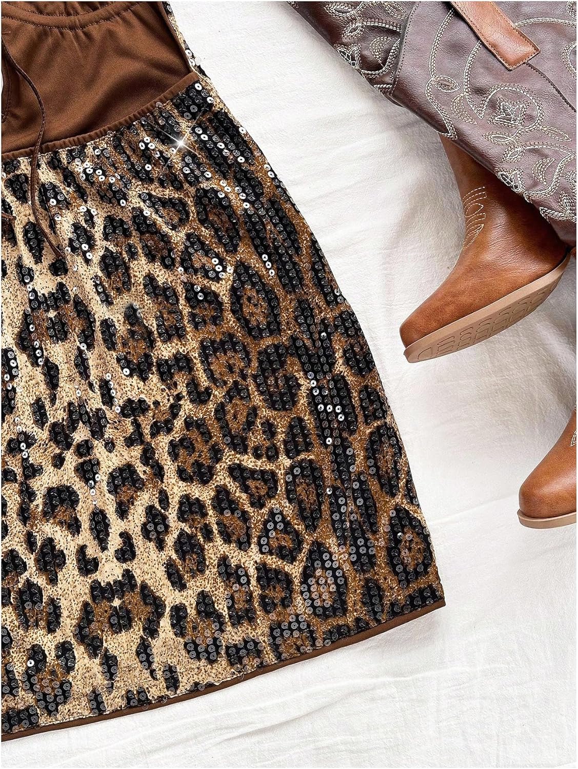 SHENHE Women's Sparkly Sequin Halter Dress Leopard Print Deep V Backless Sexy Bodycon Party Dress - Image 2