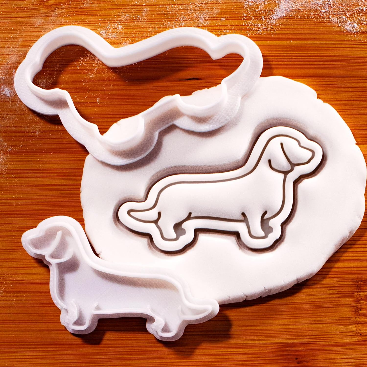 BAKERLOGY Short Haired Dachshund Body Mini Cookie Cutter & Stamp Set – Cute Sausage Dog Fondant Embosser for Pet Lovers, Cupcake Topper & Cake Baking Decoration Tool