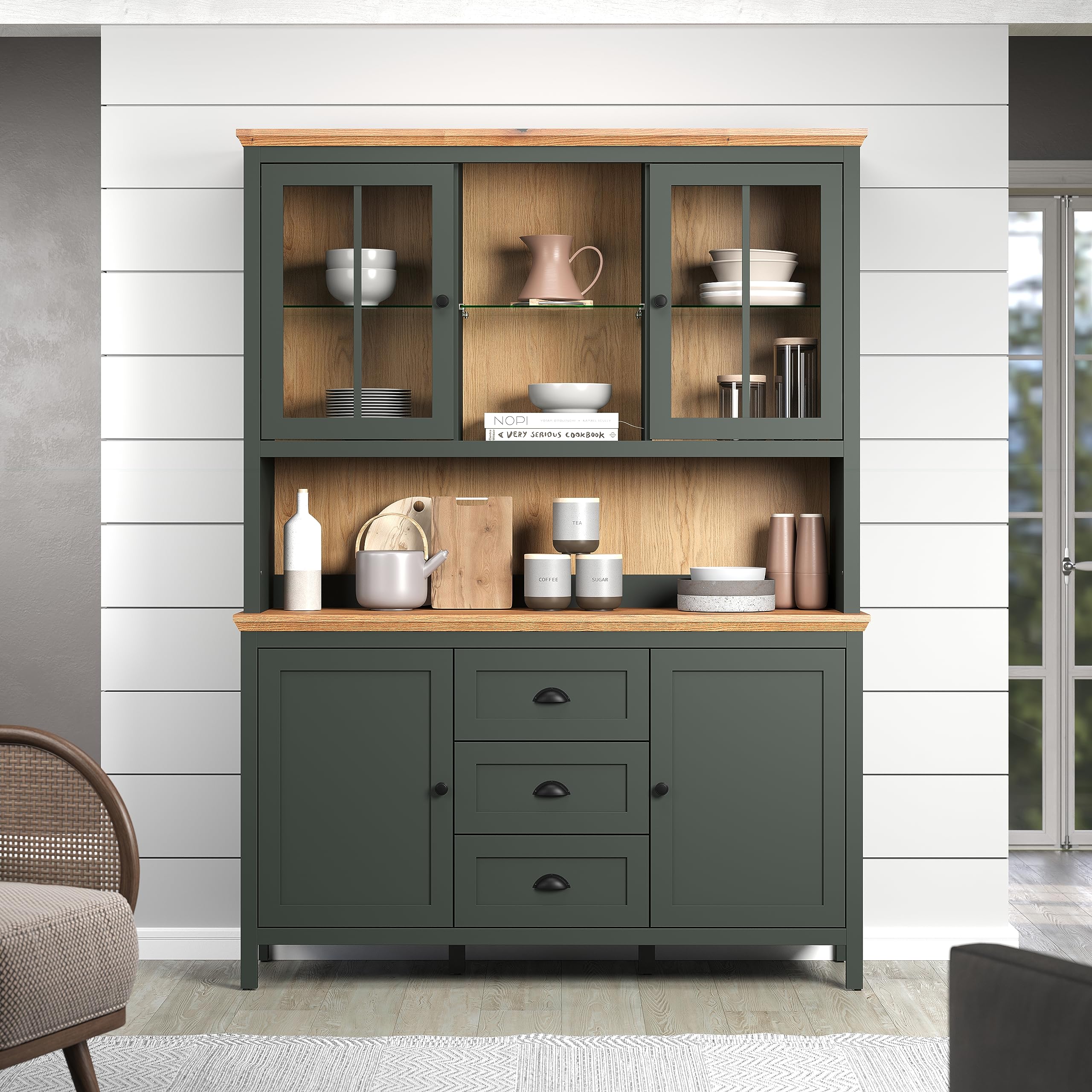 trendteam smart living - Stanton - Buffetschrank - Tannengrün/Evoke Eiche - Vitrine inklusive Beleuchtung mit 4 Türen, 3 Schubladen (BxHxT) 146 x 198 x 45 cm - Landhausstil