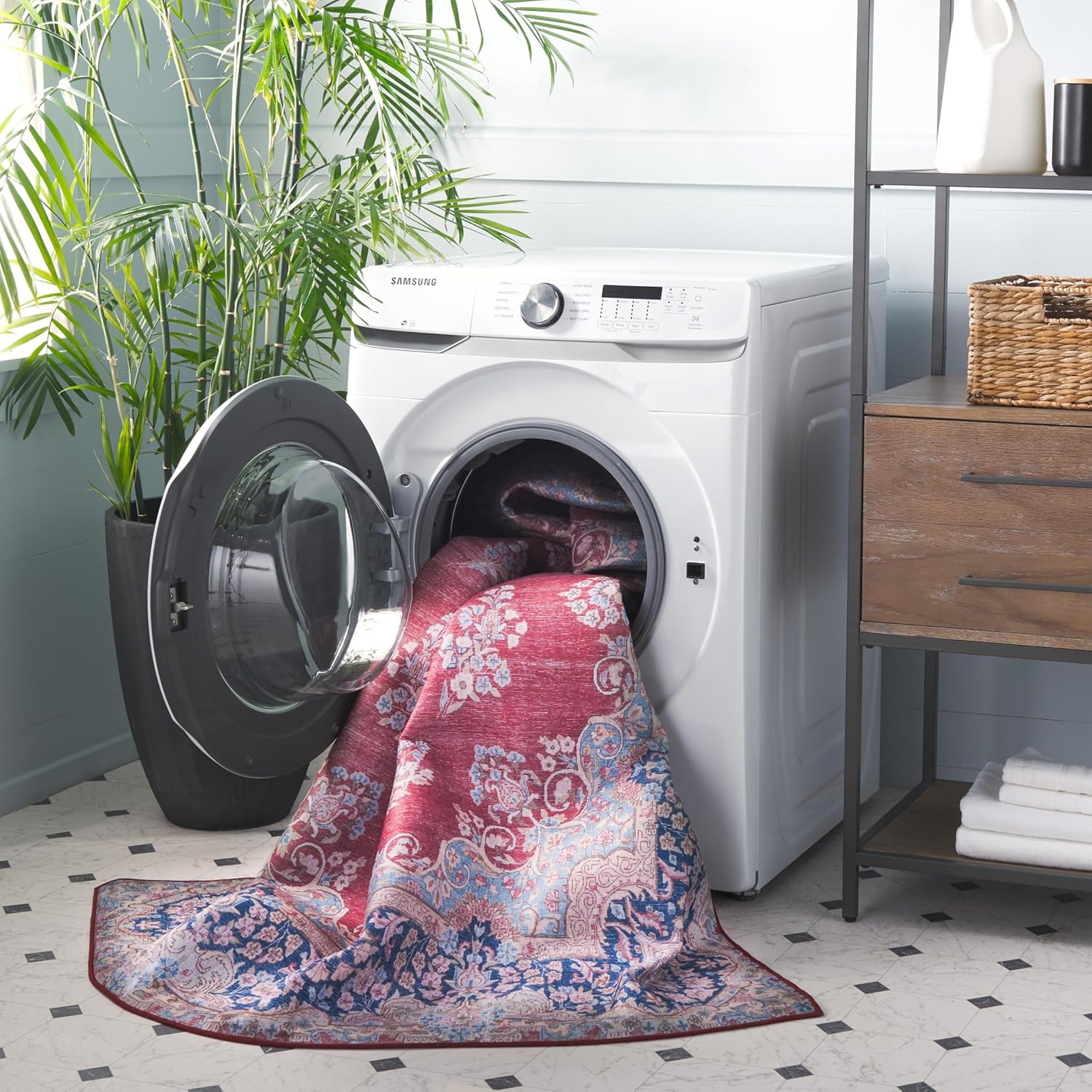 SAFAVIEH Washable Rug Tucson Collection - 6' Round, Red & Navy, Slip Resistant & Easy to Clean, Ideal for Living Room, Bedroom, Dining Space (TSN182Q)