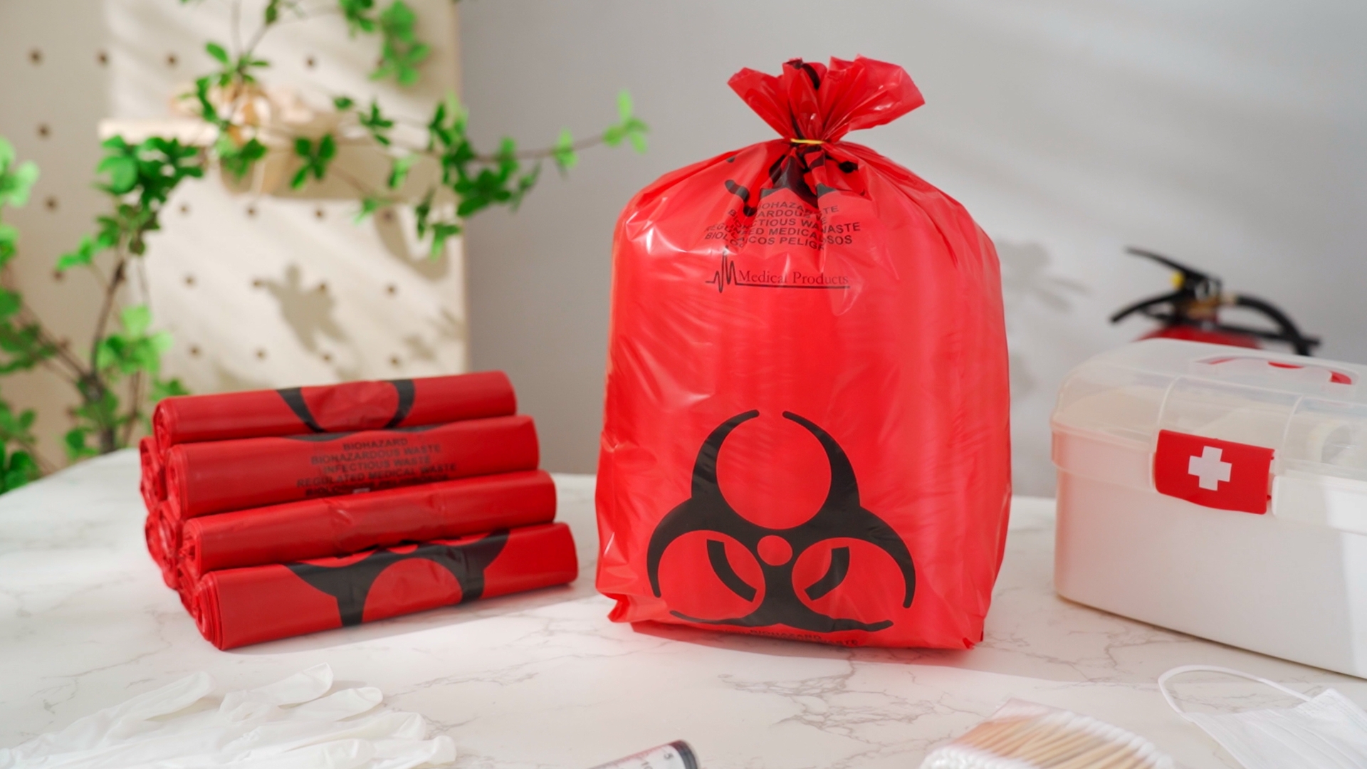 Amazon.com: Geiserailie 200 Pcs 10 Roll Biohazard Waste Bags Red 3