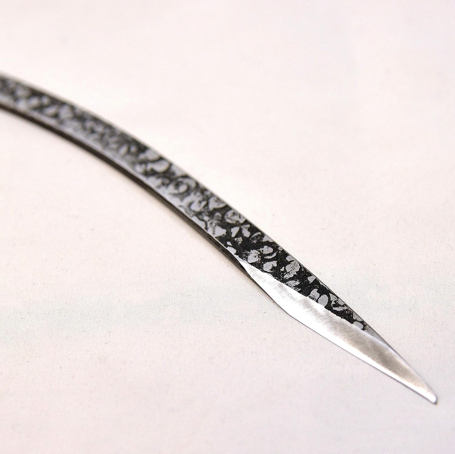 KAKURI Kiridashi Knife 12mm (Curved) Right Hand for Woodworking, Marking, Carving, Whittling, Professional Hand Forged Razor Sharp Japanese Carbon Steel Blade with Hammered Pattern, Made in JAPAN