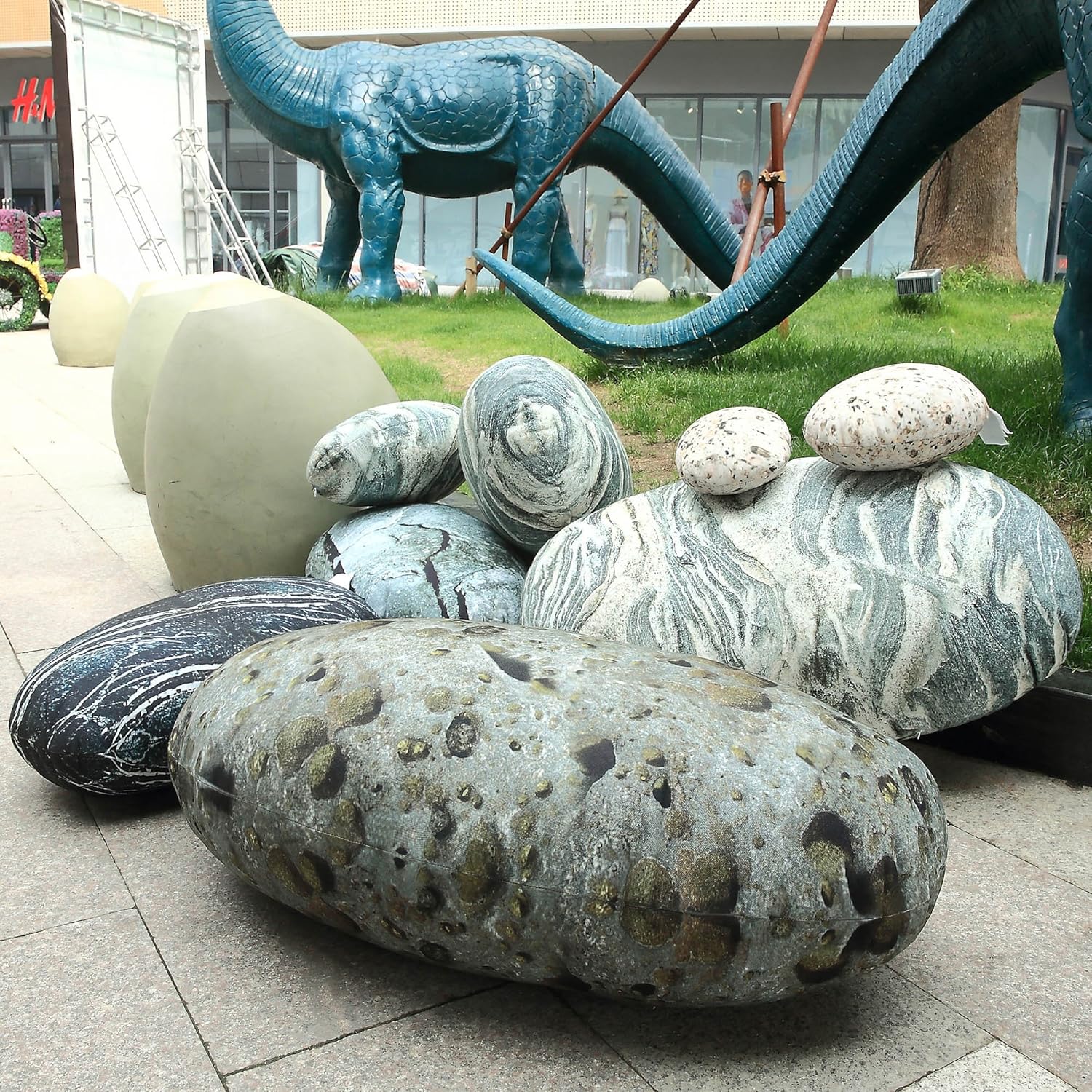 7 Piece Set Mixed Designs 3D Artificial Living Stone Rock Throw Pillows Stuffing Plush Floor Pillow Creative Home Decoration Photo Or Film Props 7 PCS Aerolite