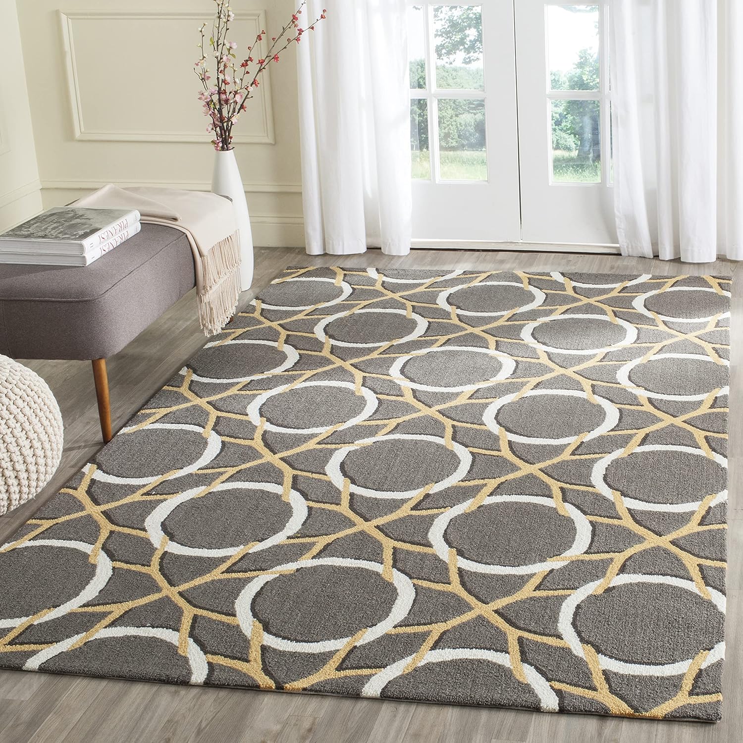 SAFAVIEH Four Seasons Collection Runner Rug - 2'3" x 8', Grey & Ivory, Hand-Hooked Geometric, Non-Shedding & Easy Care, Ideal for High Traffic Areas in Living Room, Bedroom (FRS238B)