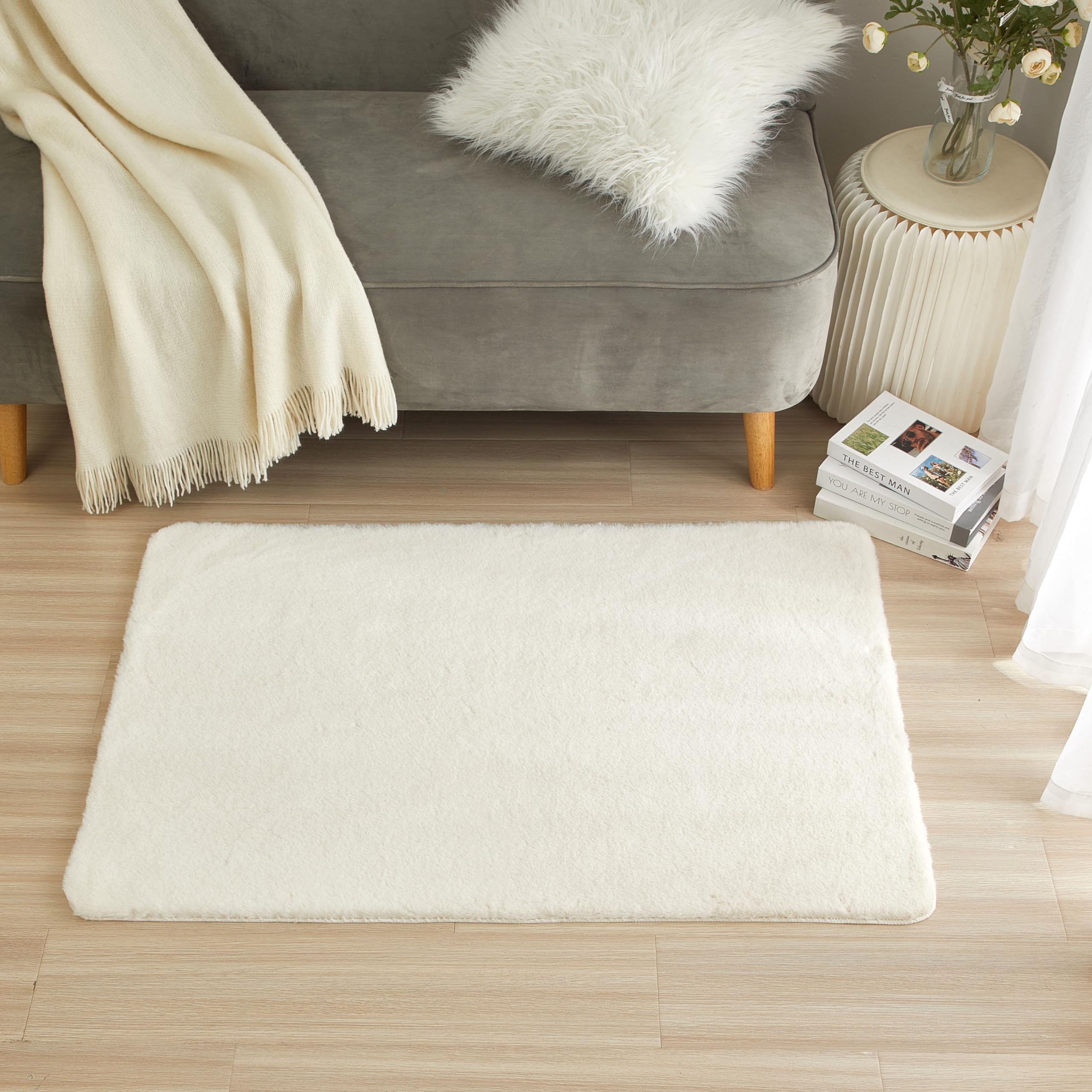 Amazon.com: Stratford Park White Faux Fur Rug, 30