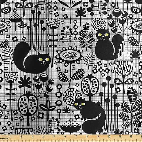 Vista 722 de Lunarable The Yard, tela azul real de The Yard, patrón de cerámica inspirado en el Medio Oriente estilo marroquí, estampado oriental, tela de satén