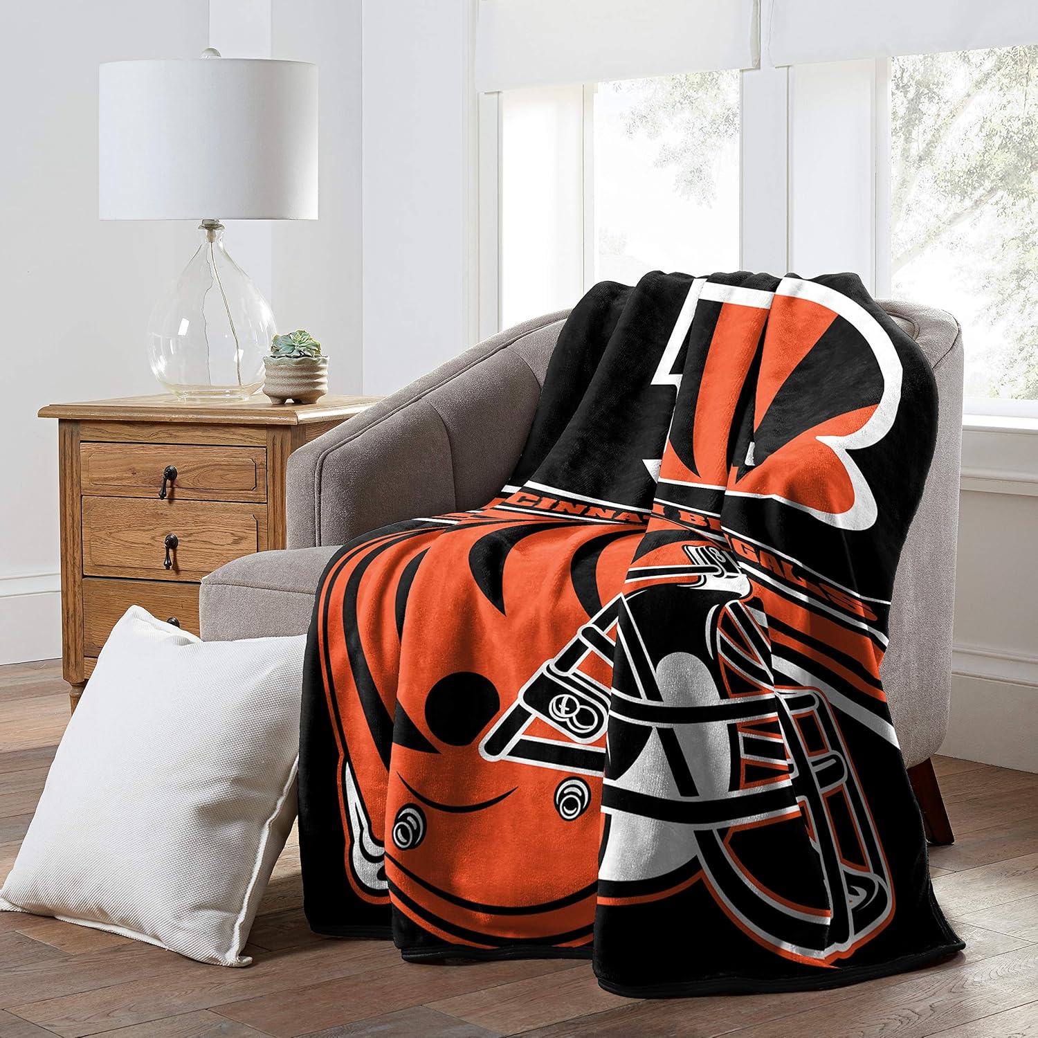 The Northwest Company NFL Cincinnati Bengals Slant Silk Touch Throw Blanket, 60" x 80" : Everything Else