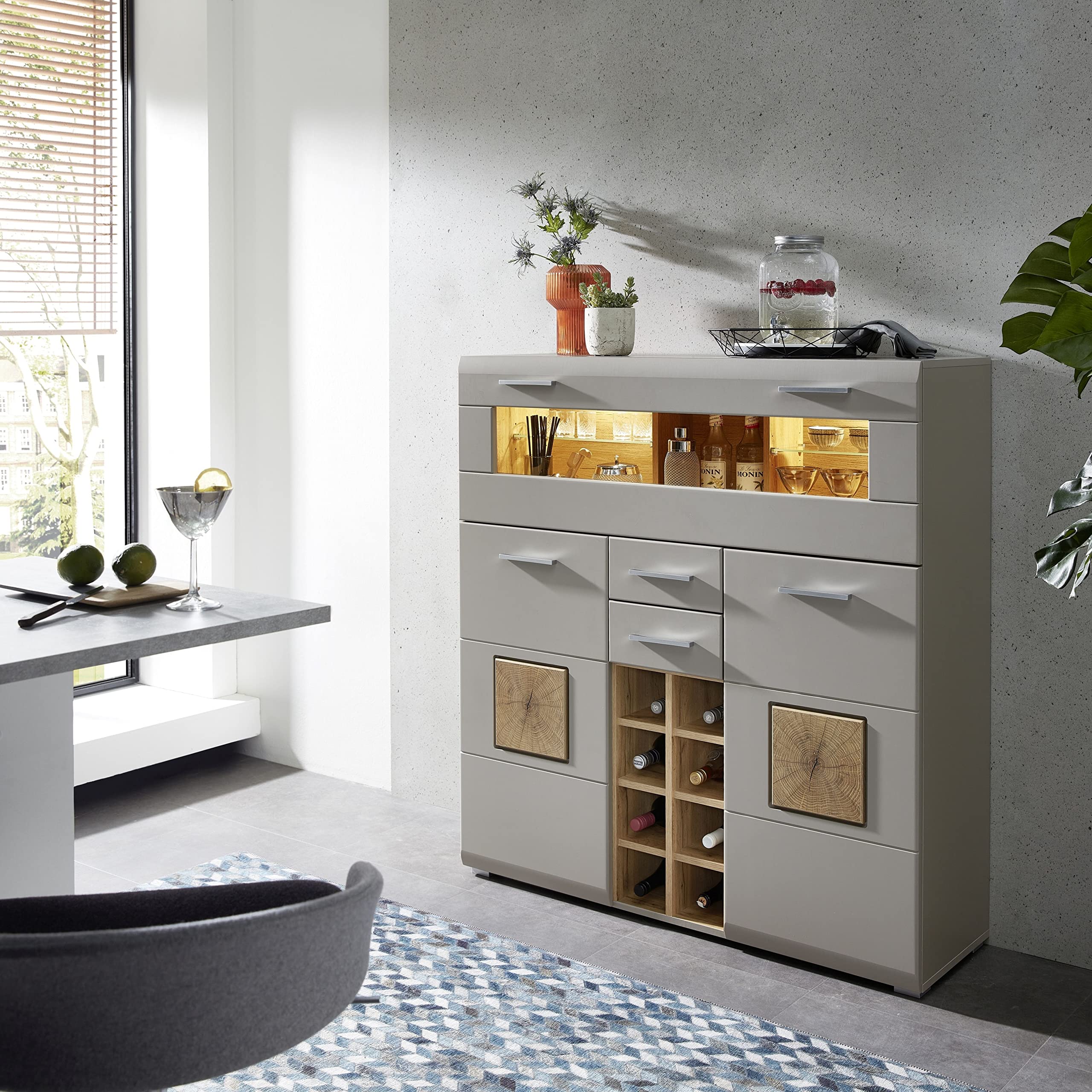 Stella Trading FUN PLUS 2 Barschrank in Basalt mit Hirnholz-Applikationen - Modernes Highboard mit LED-Beleuchtung - 120 x 129 x 37 cm (B/H/T)