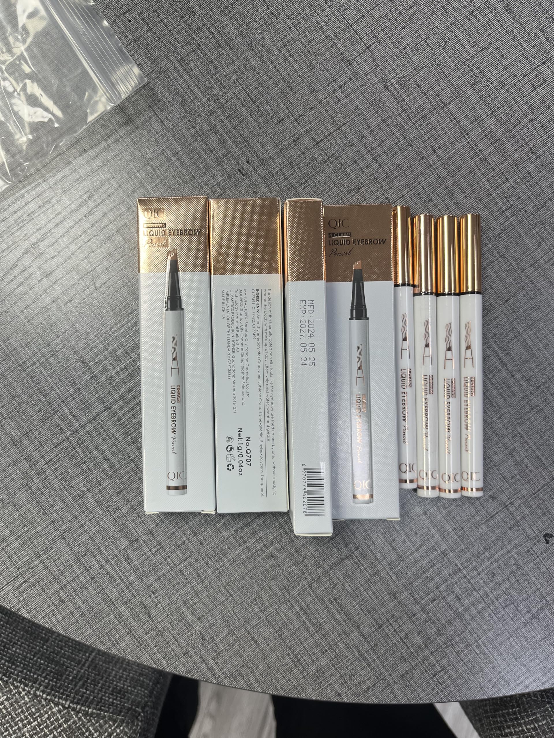 Microblading Augenbrauenstift, feine Spitze, wasserdicht, 3D Magic Augenbrauenstifte für Frauen, wischfest, natürliches Füllen & Definieren, natürliche haarähnliche Brauen (4# Schwarz)