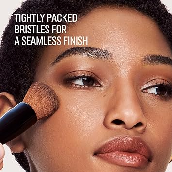 Bobbi Brown Full Coverage Face Brush | Round-Head Makeup Brush for Blending Liquid Foundation