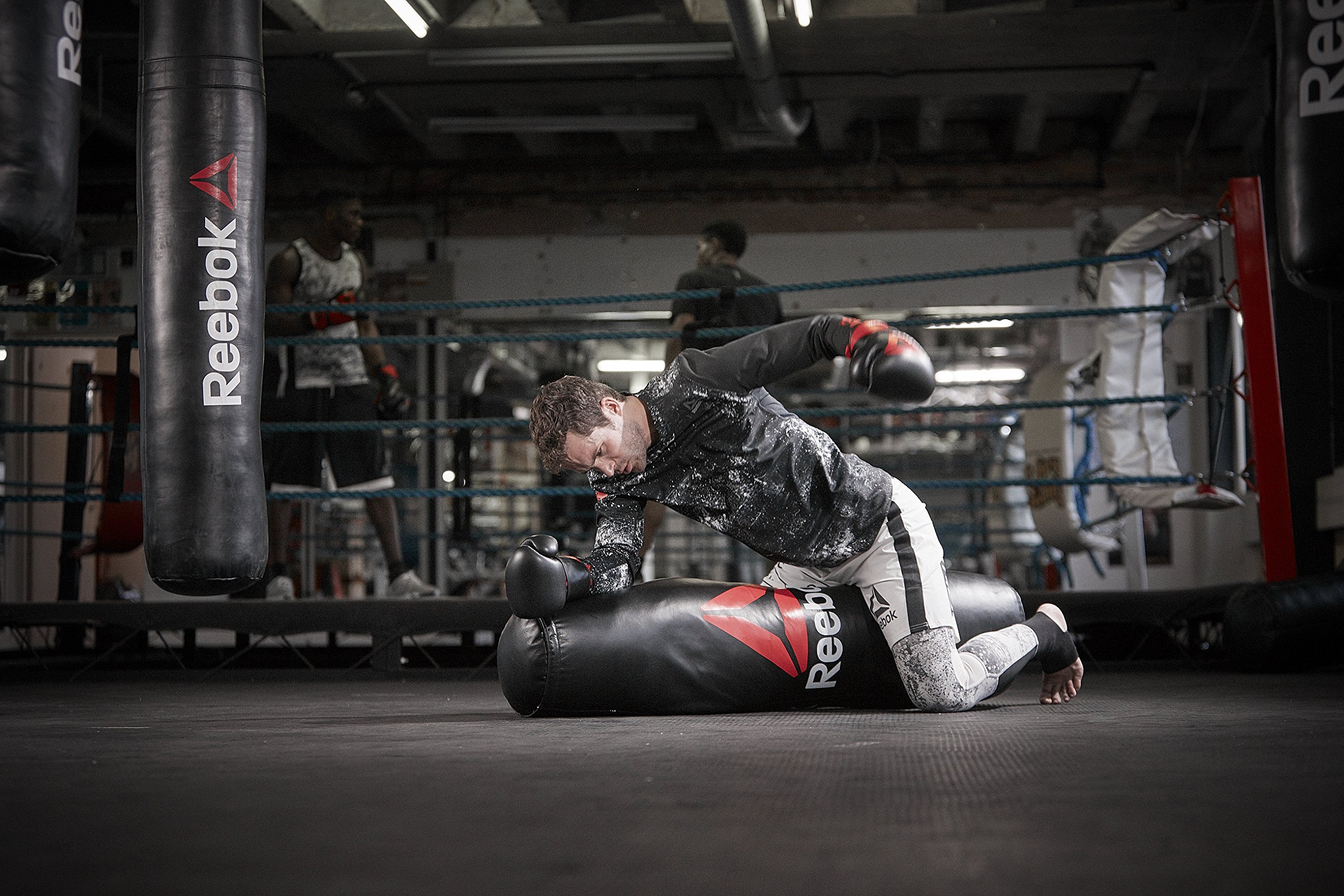 Amazon | Reebok(リーボック) グラッピングバッグ 総合格闘用サンド