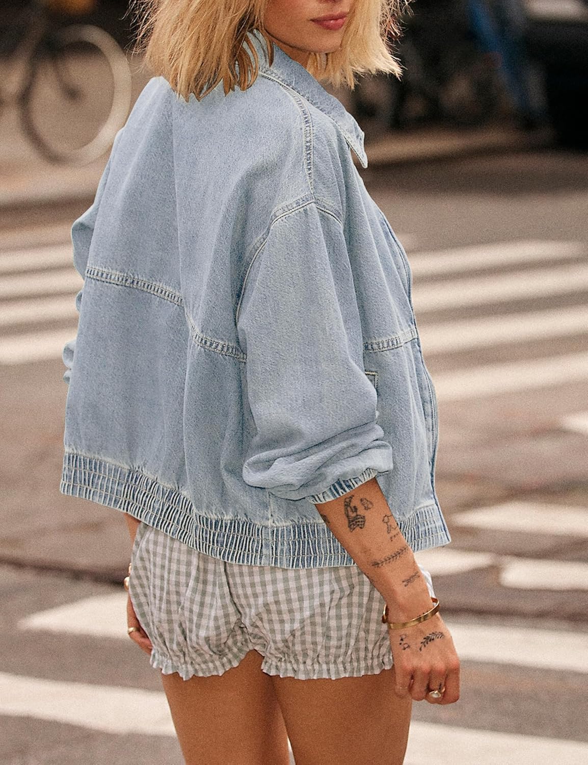 Womens Denim Jackets Long Sleeve Zip Up Elastic Hem Classic Loose Jean Bomber Jacket Outfit