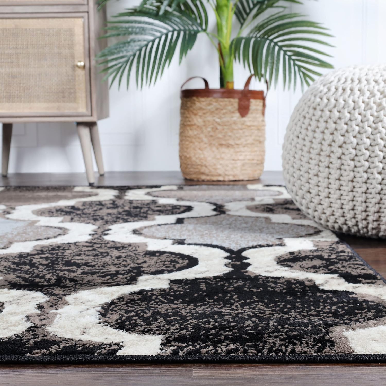 BLUENILEMILLS BNM Viking Modern Geometric Polypropylene Durable and Non-Slip Indoor Area Rug with Jute Backing for Your Home Décor, 5' x 8', Choclate