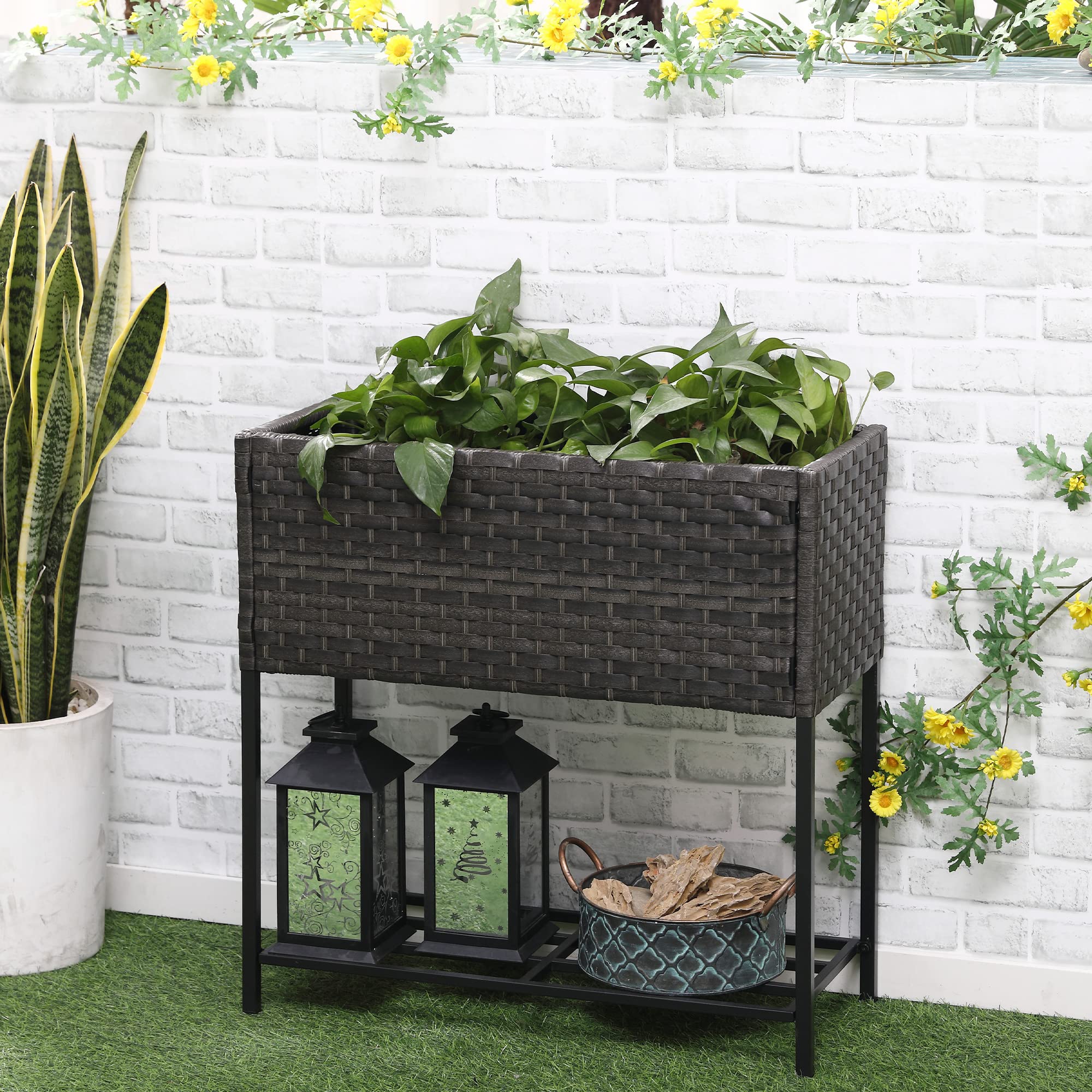 Outsunny Letto per Orto Rialzato, Fioriera Effetto Vimini con Ripiano, Aiuola Rialazata per Esterni e Interni, Grigio (70cm x 30cm x 72cm)