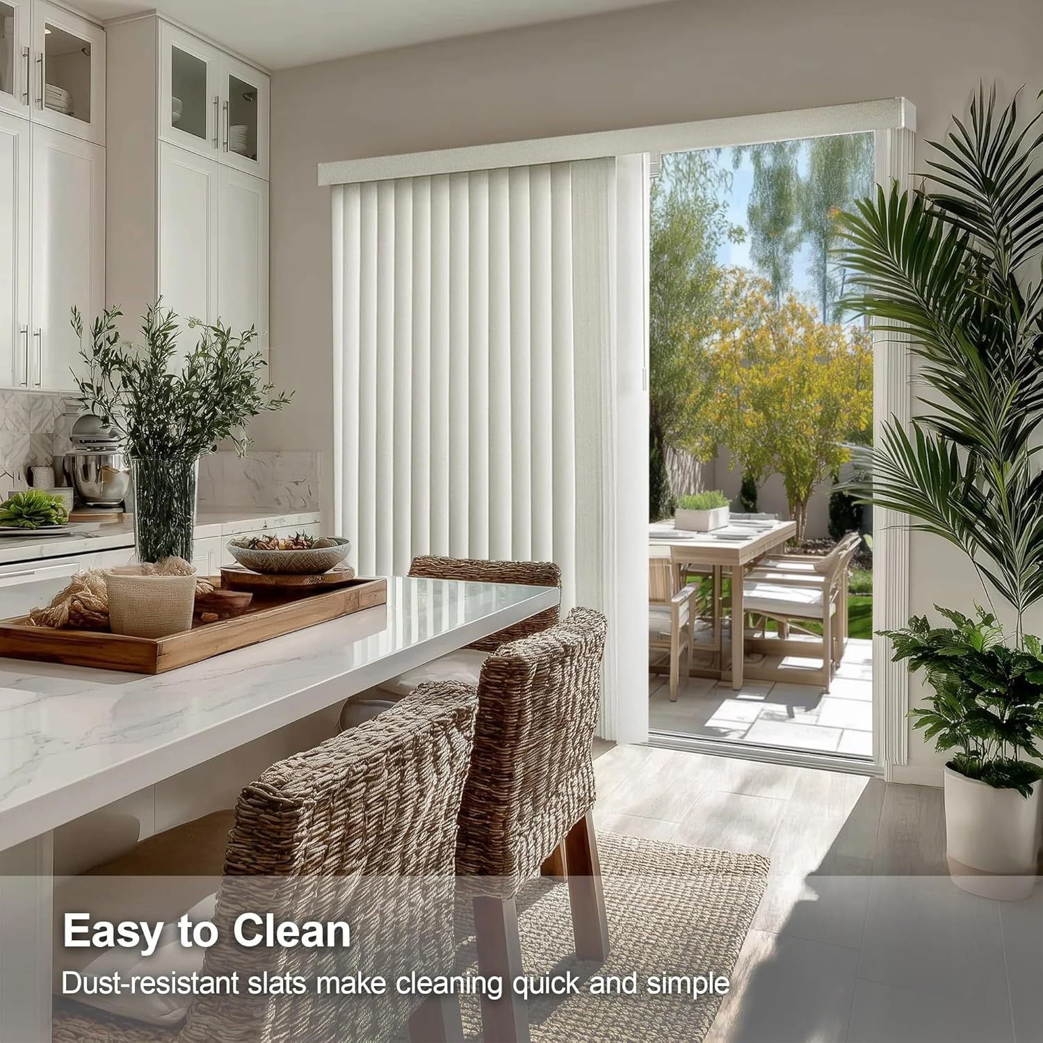 Diagrams illustrating how the vertical blinds can open to the left or open to the right.