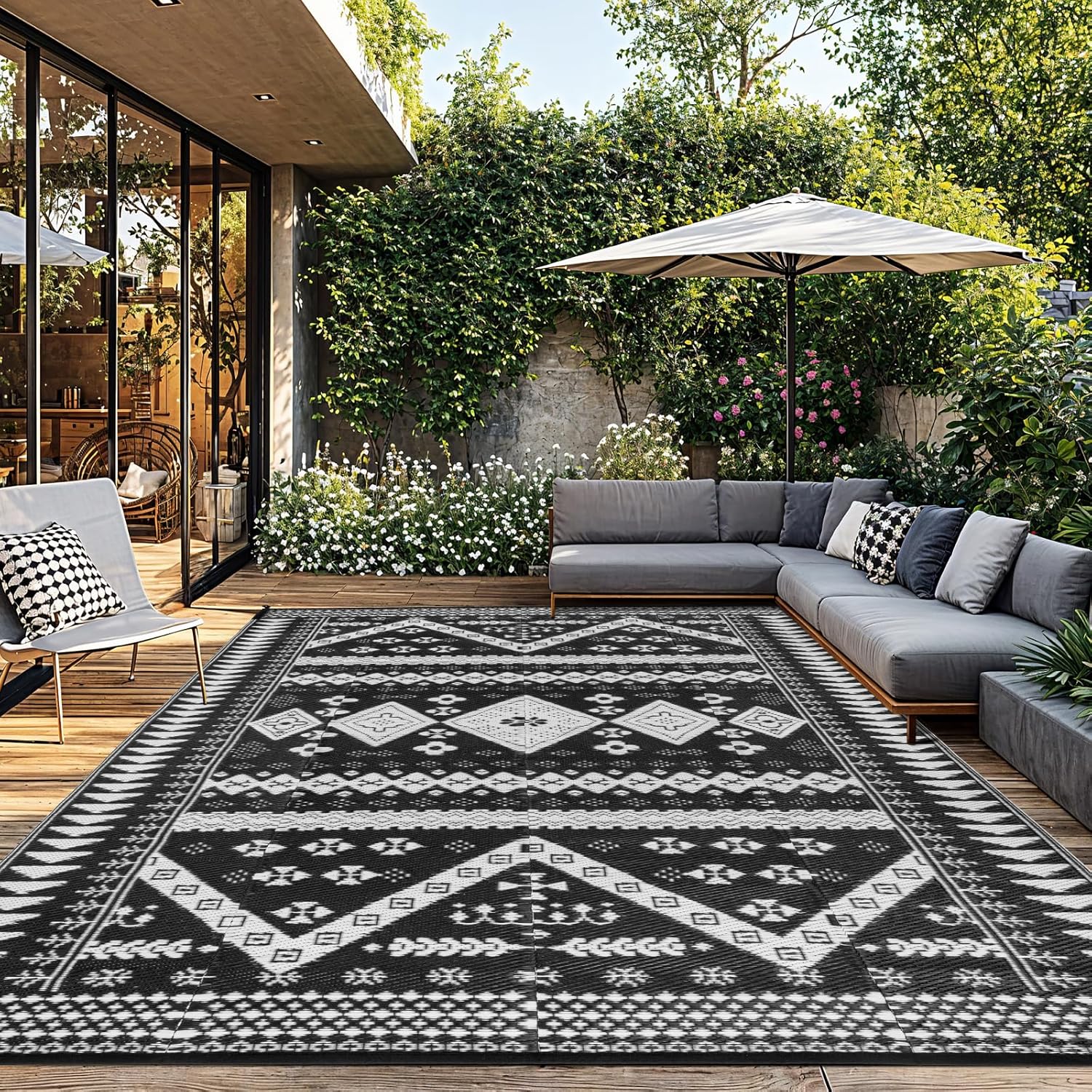 Shilucheng Outdoor Rug 8'x10' for Patio, Bohemian Waterproof Area Rug, Reversible Plastic Straw Carpet, Foldable Outdoor Porch Mat for Camping, RV, Deck, Picnic, Beach,Backyard, Balcony (Black/White)