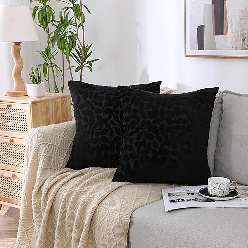 Regal Home Collections Funda de almohada decorativa de terciopelo con hojas - Funda de almohada de 18 x 18 pulgadas - Funda de cojín cuadrada para