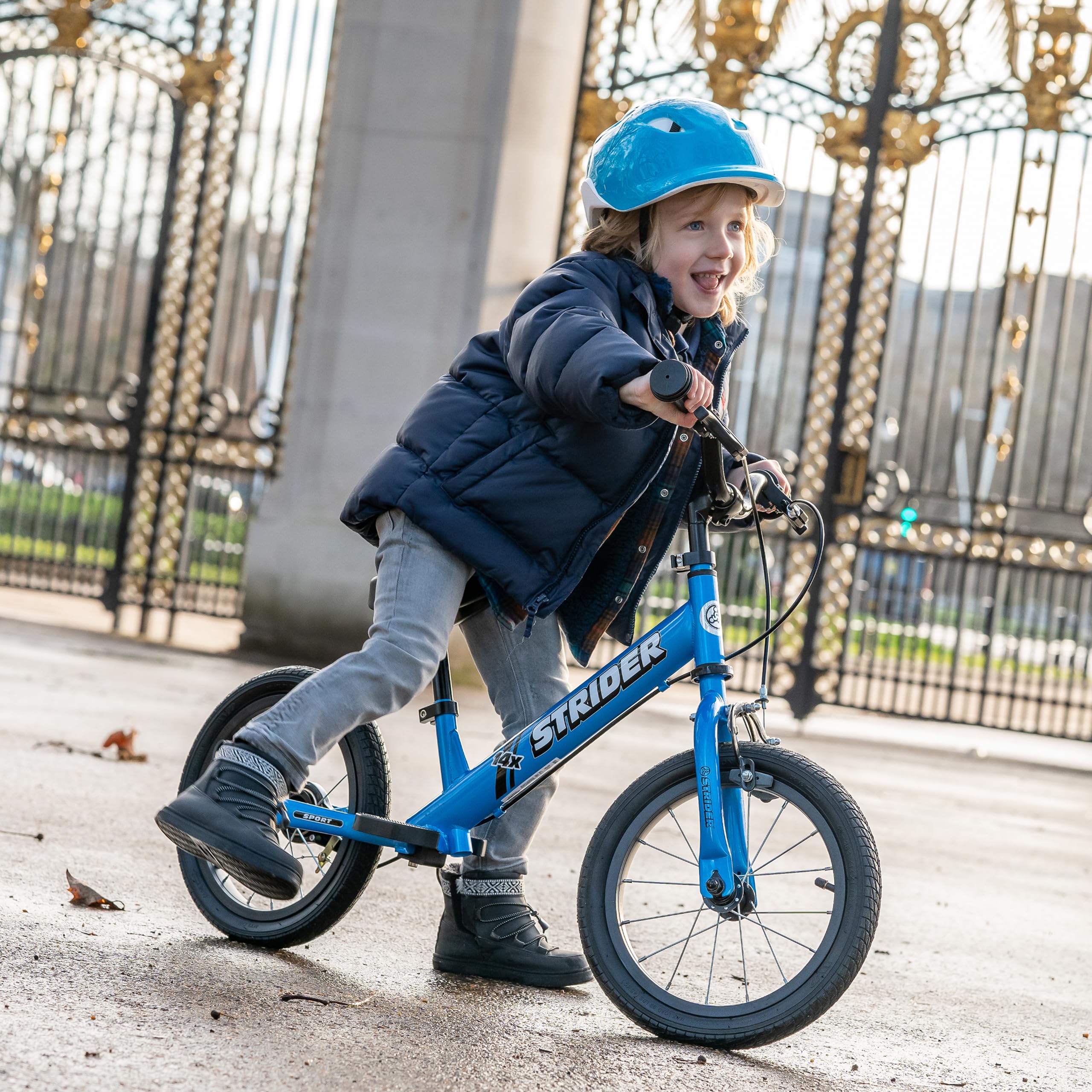 Strider 14x - Bicicletta da bilanciamento per bambini dai 3 ai 6 anni - Maniglie adattate, sella imbottita, poggiapiedi e pneumatici per tutti gli usi - Montaggio facile