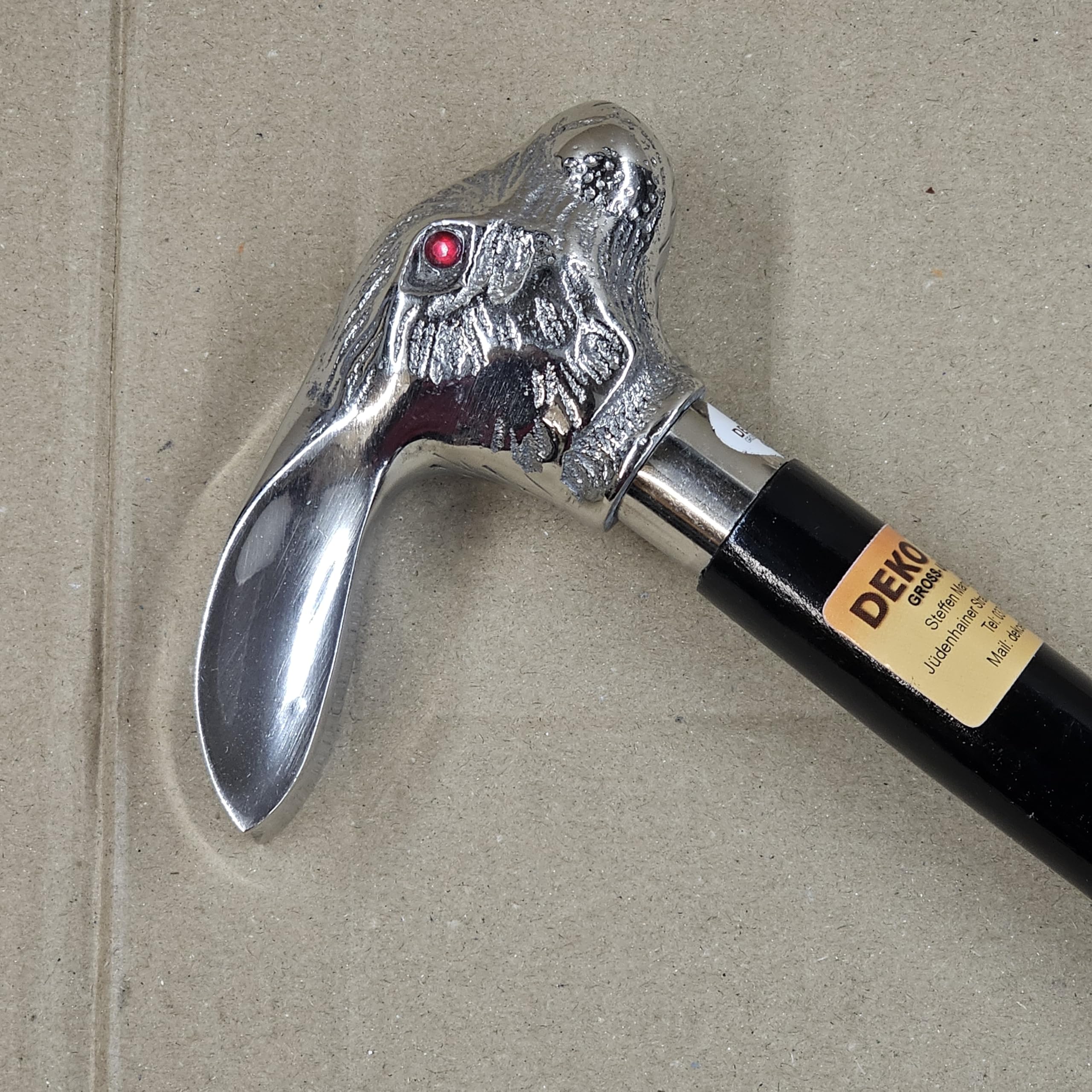Elegancka dekoracyjna drewniana laska, laska ze srebrną metalową rączką 93 cm długości i wadze 520 g. Z wytrzymałą, antypoślizgową gumową rączką w stylu antycznym