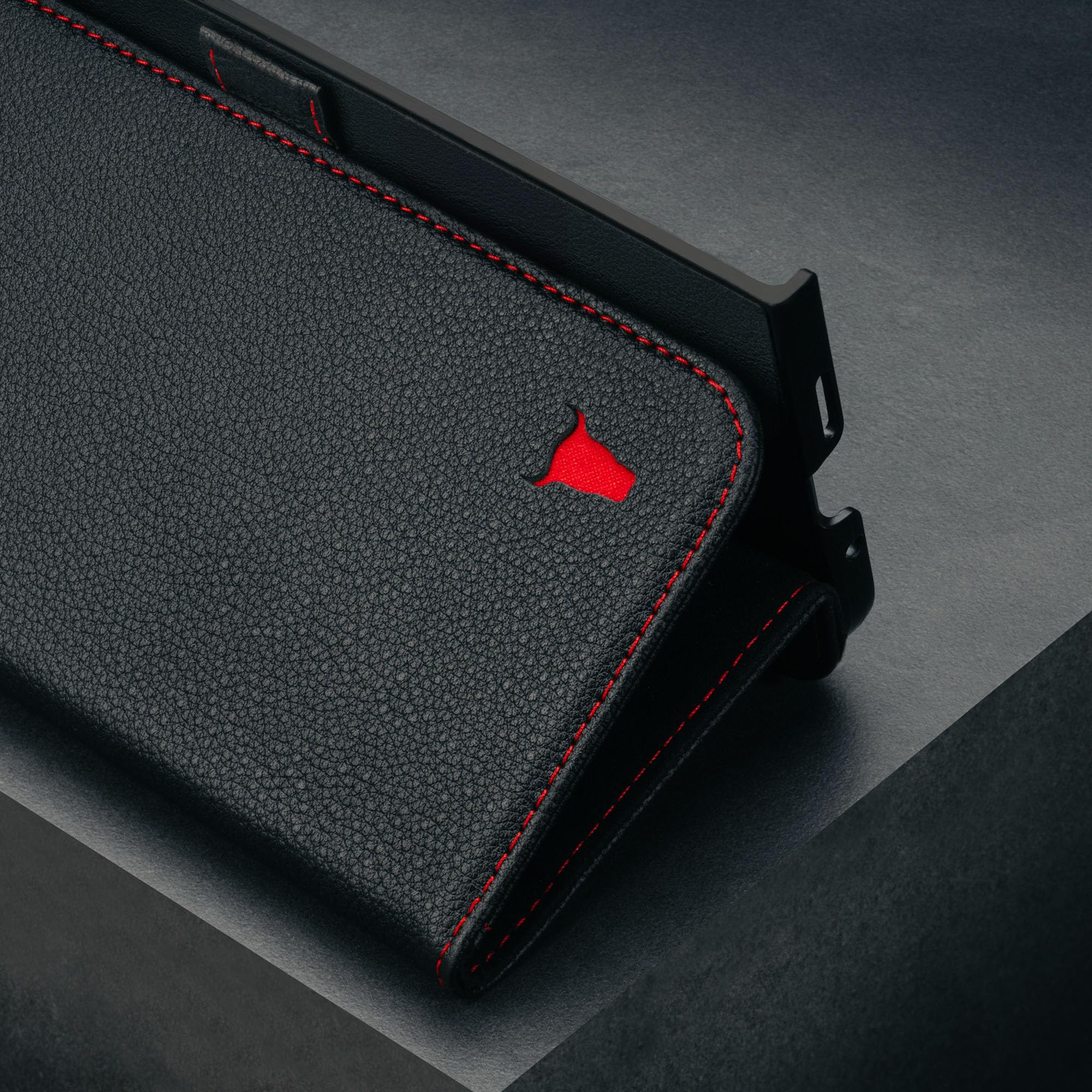 TORRO Etui Kompatybilne z Google Pixel 9 Pro Fold – Wysokiej Jakości Skórzane Etui z Portfelem z Funkcją Stojaka i Miejscami na Karty (Czarny)