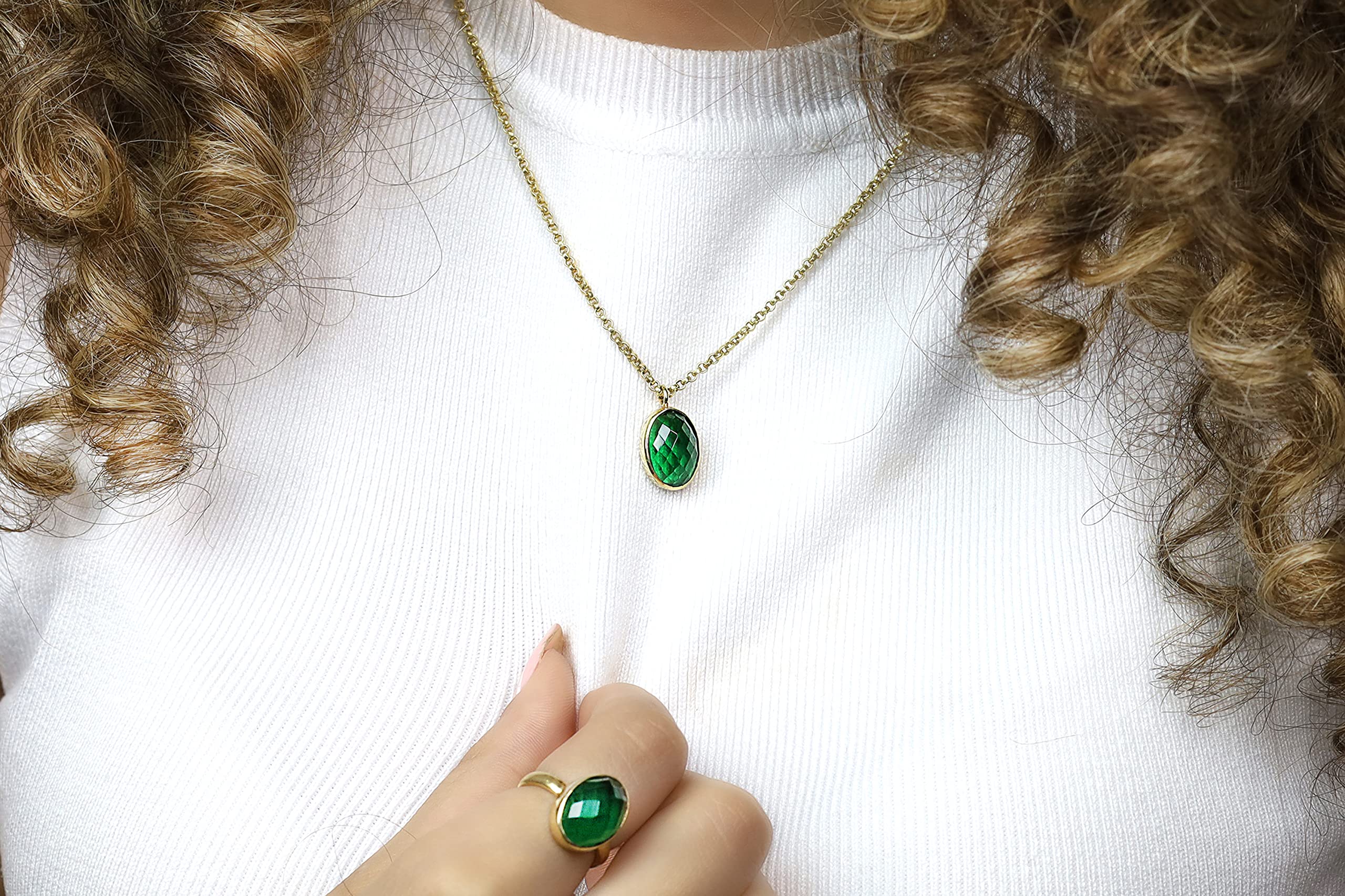 Collier Pendentif Or Emeraude Ovale - Pierre de Naissance Mai - Or 14k ou 18k - Pendentif Ovale Long et Délicat - Cadeau Elégant pour les Femmes