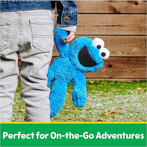 Vista 12 de GUND Sesame Street - Peluche oficial de Grover Take Along Buddy, juguete de peluche prémium para edades de 1 año en adelante, azul, 13 pulgadas