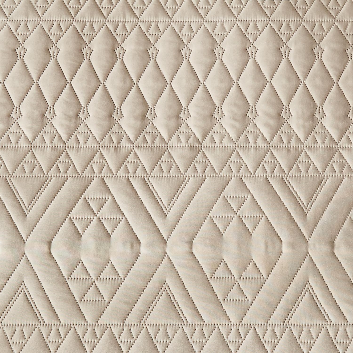 akkialla King/Cal King Size Quilt Bedding Set,Beige Lightweight Microfiber Soft Bedspread,Modern Style Geometric Pattern Coverlet Set for All Seasons,3 Piece(1 Quilt,2 Pillow Shams) - Image 8