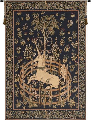 Tapiz europeo de unicornio en cautiverio - 26 in. x 37 in. Algodón por Charlotte Home Furnishings