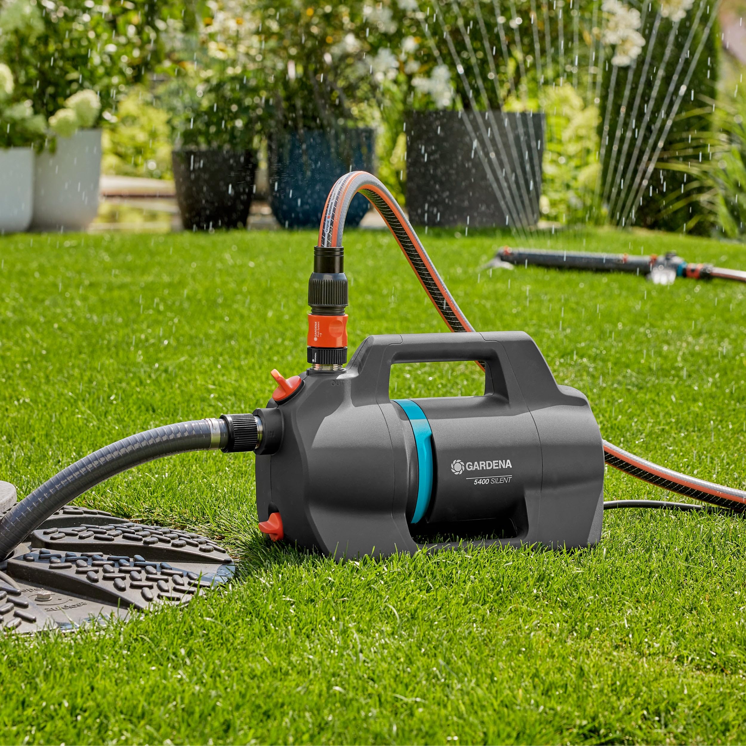 Gardena Pompa Ogrodowa 5400 Silent Pompy o 26% Większy Przepływ Przy Takim Samym Zużyciu Energii, Niski Poziom Hałasu, Wodoszczelna Obudowa Odporna na Promieniowanie UV (9086-20)