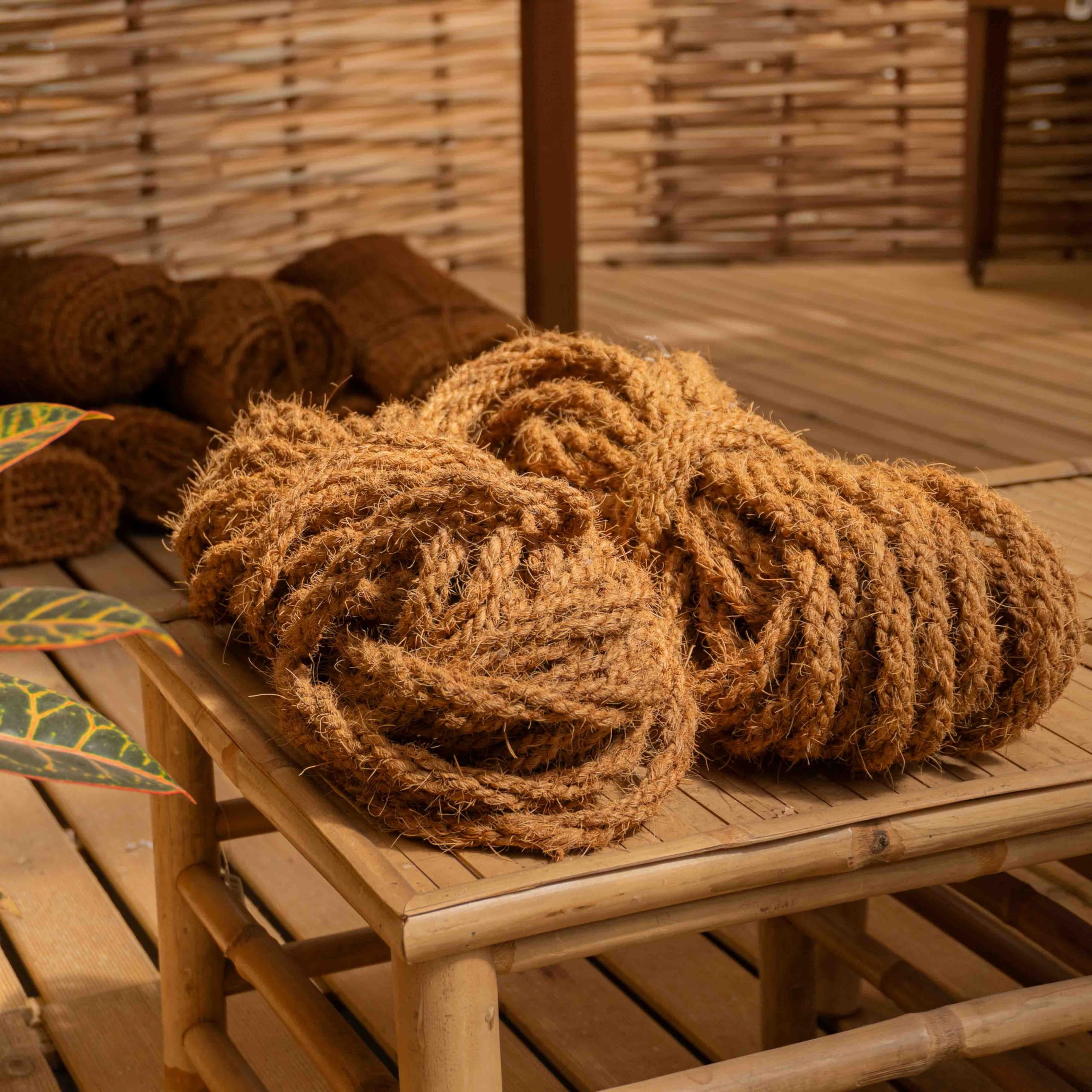 Cuerda de Fibra de Coco Natural 100% Ecológica para Jardín, Mallas/Toldos de Sombreo, Pérgolas, Patio, Terraza y Manualidades – Resistente y Biodegradable (Ø 18 mm 25 m)
