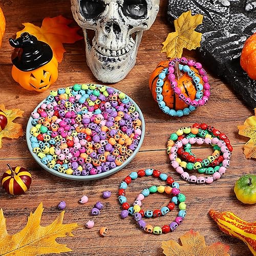 Miniatura 7 de 600 cuentas de calavera de Halloween para hacer joyas, cuentas de cabeza de calavera coloridas para pulseras, espaciadores, dijes acrílicos, agujero