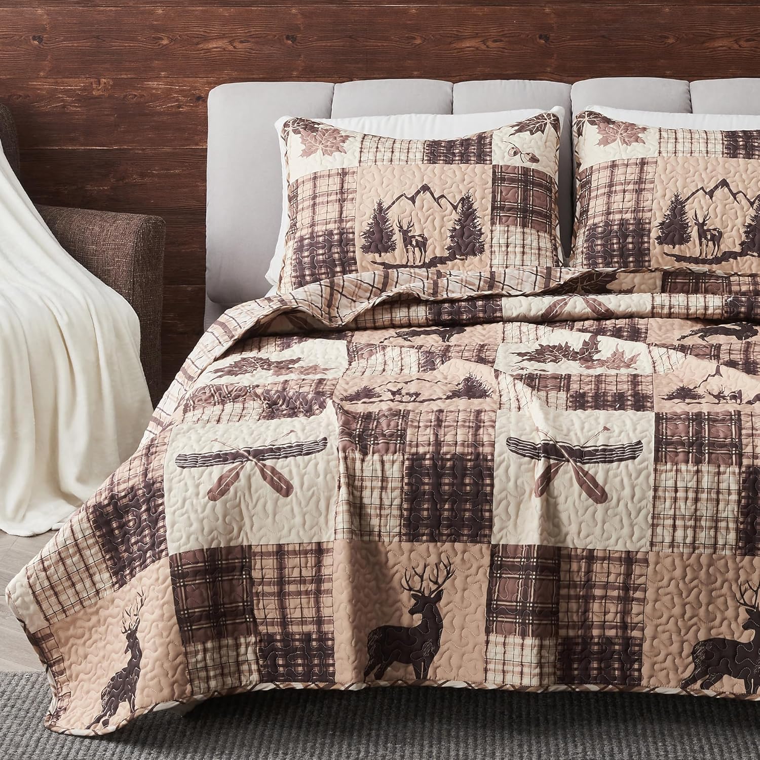 Great Bay Home Lodge Bedspread King Size Quilt with 2 Shams. Cabin 3-Piece Reversible All Season Quilt Set. Rustic Quilt Coverlet Bed Set. Redwood Collection.