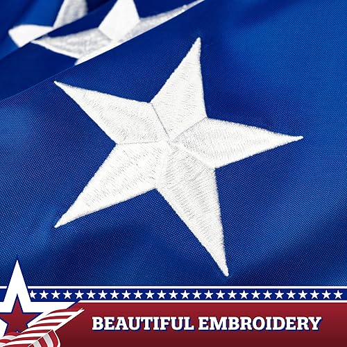 Miniatura 3 de G128 Paquete de 5 bandera plisada de Estados Unidos, 3 x 6 pies, banderas decorativas bordadas con estrellas patrióticas y rayas cosidas, ojales de