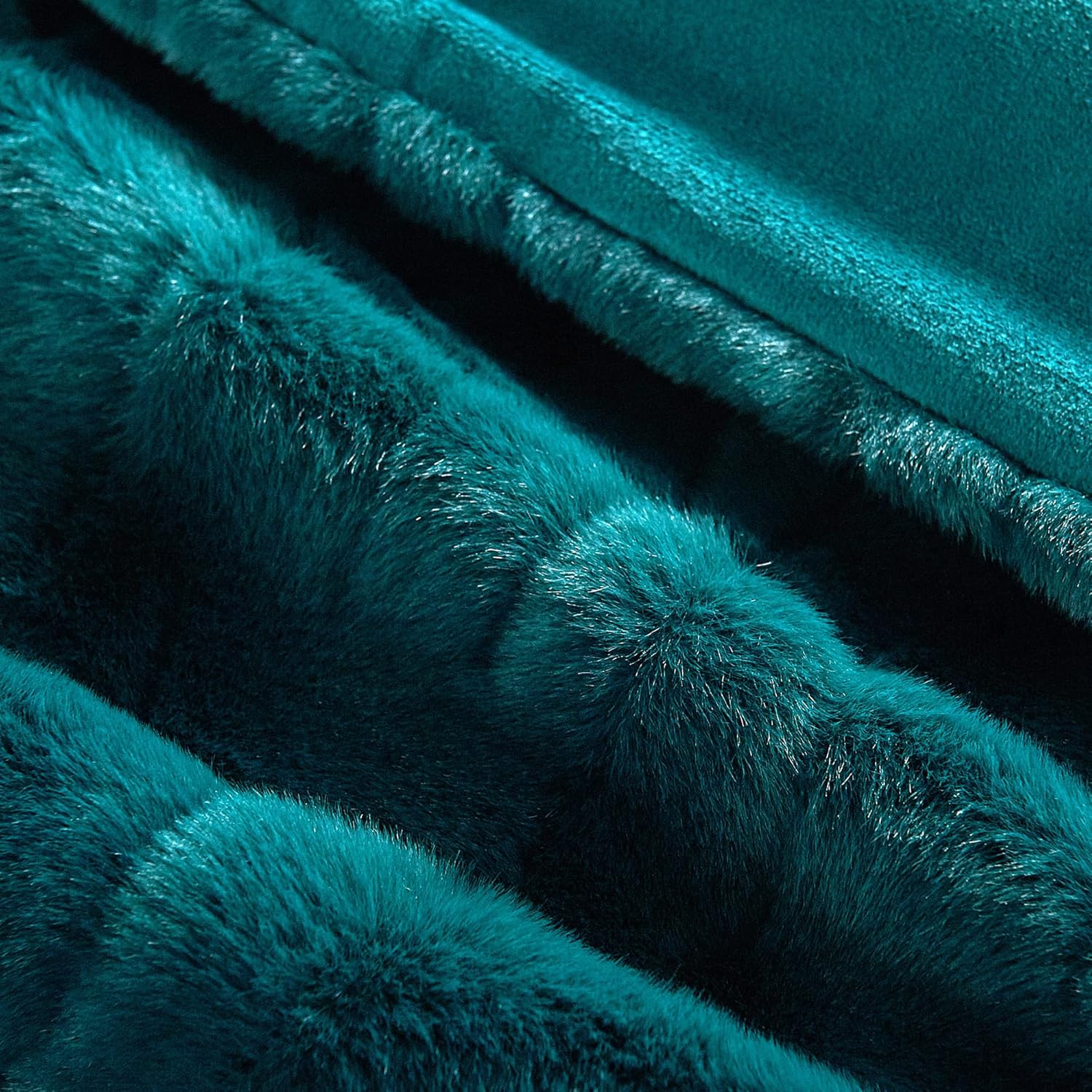 Home Soft Things Stylish Faux Fur Throw Blanket with Micromink Back, Breathable Throw for All Seasons, Cozy Warm Blanket for Bed, Sofa and Camping, 50"x60", Teal