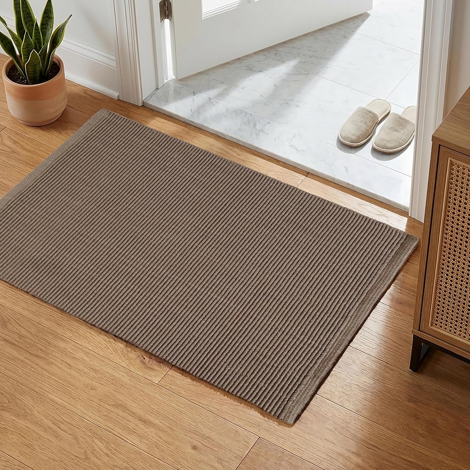THE BEER VALLEY Entryway Rug 2x3 Ft - Brown Mocha, Washable Throw Area Rugs Non Slip for Kitchen Patio, Farmhouse Indoor Outdoor Front Door Woven Mat, Easy Braided Bathroom Rugs