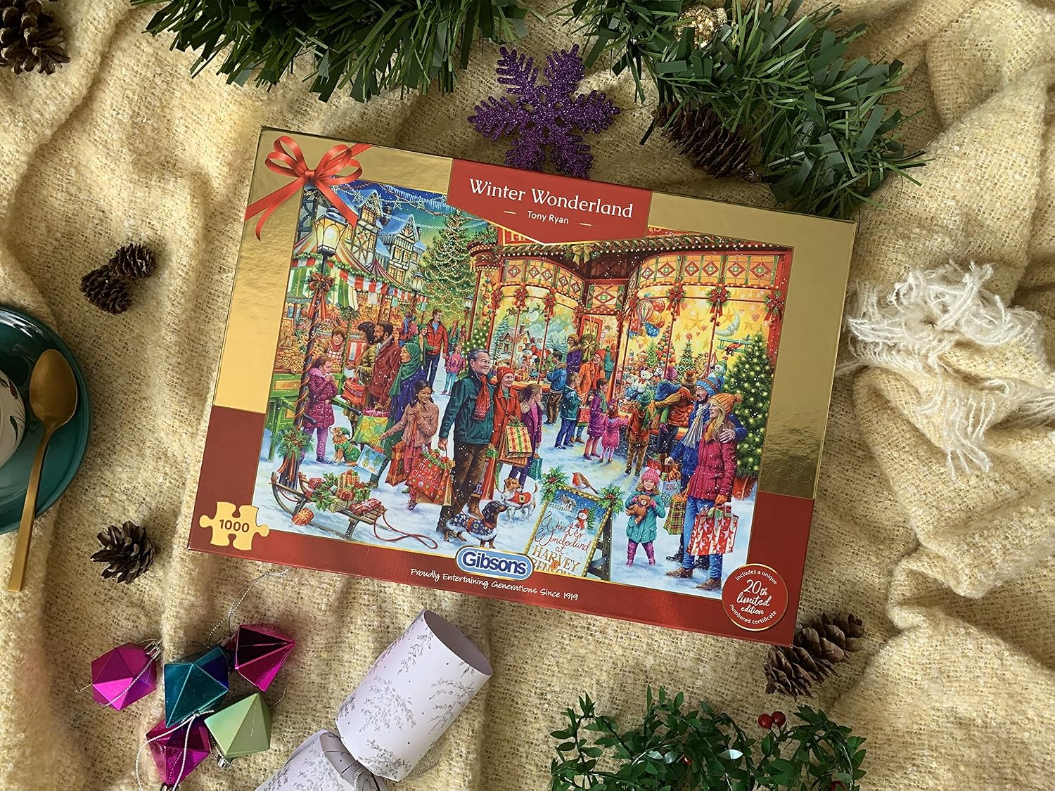 Christmas Limited Edition 2022 - Winter Wonderland 1000 Piece Jigsaw Puzzle | Christmas Jigsaw Puzzle | Sustainable Puzzle for Adults | Great Gift for Adults | Gibsons Games